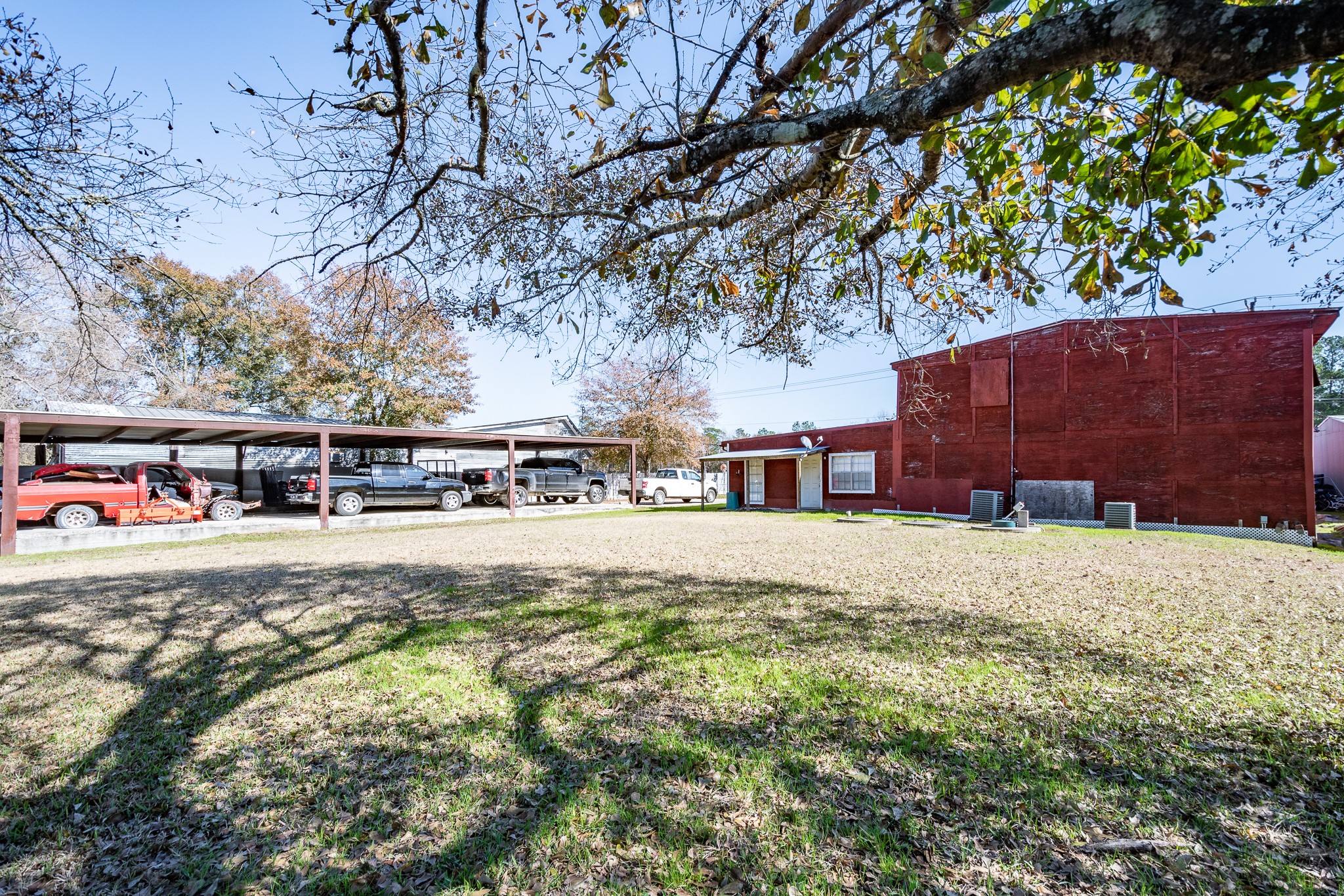 18496 Us Highway 59 Property Photo 1