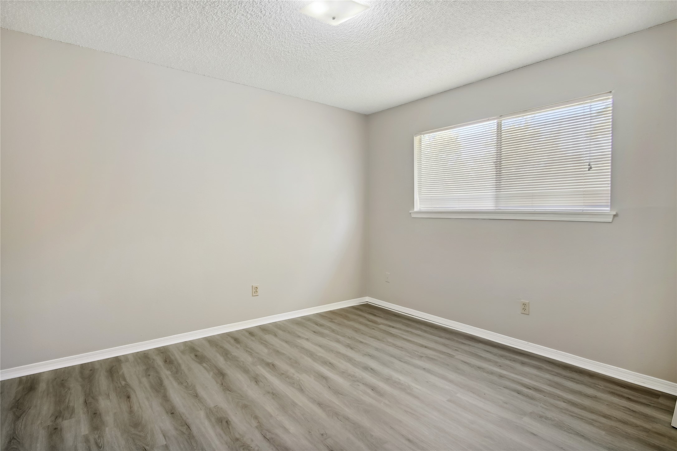 9414 Crystal Cove Circle Property Photo 10
