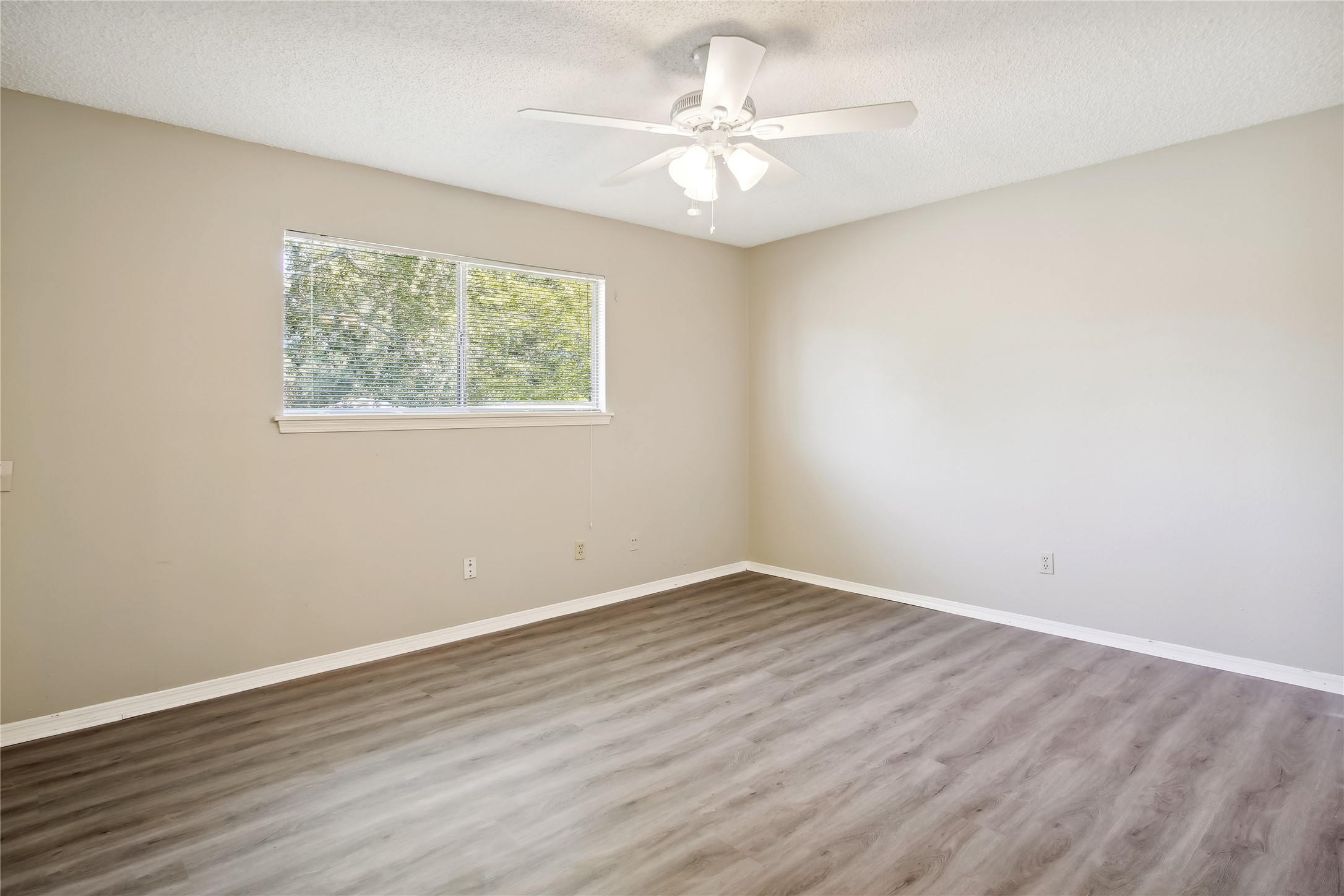 9414 Crystal Cove Circle Property Photo 12