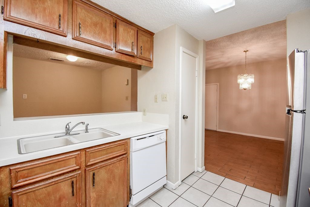 11280 Braes Forest Drive 205 Property Photo 18