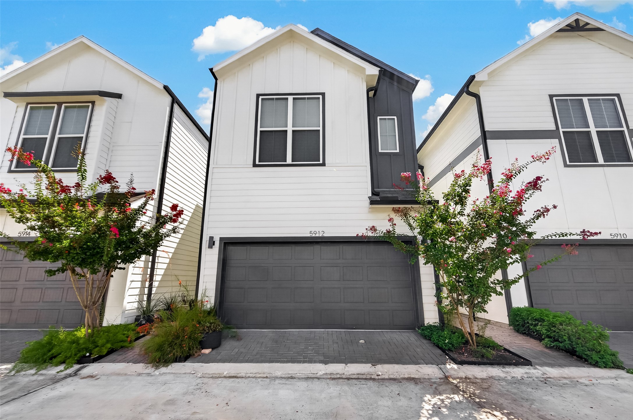 5912 Haring Lane Property Photo 1