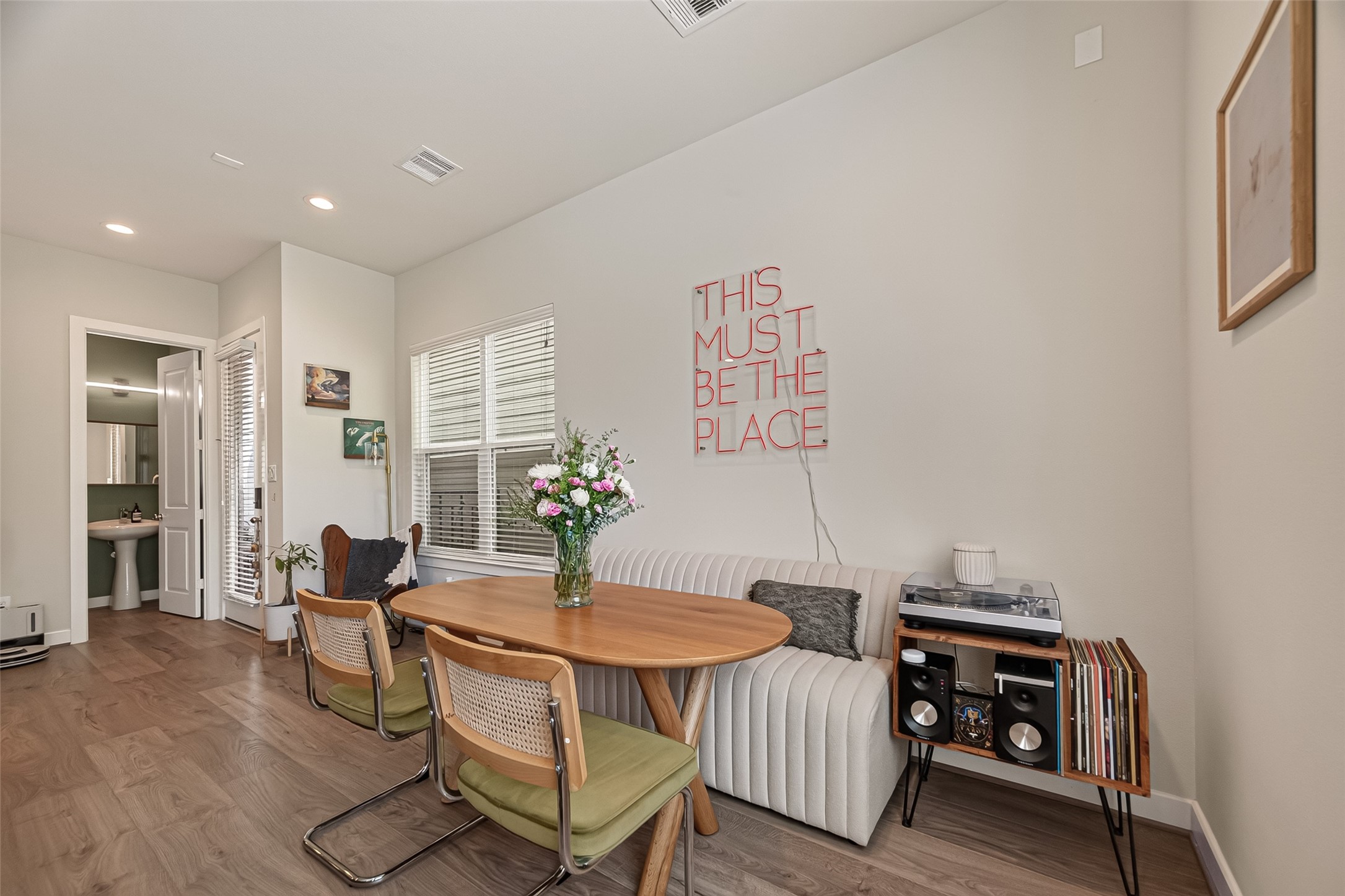 5912 Haring Lane Property Photo 4