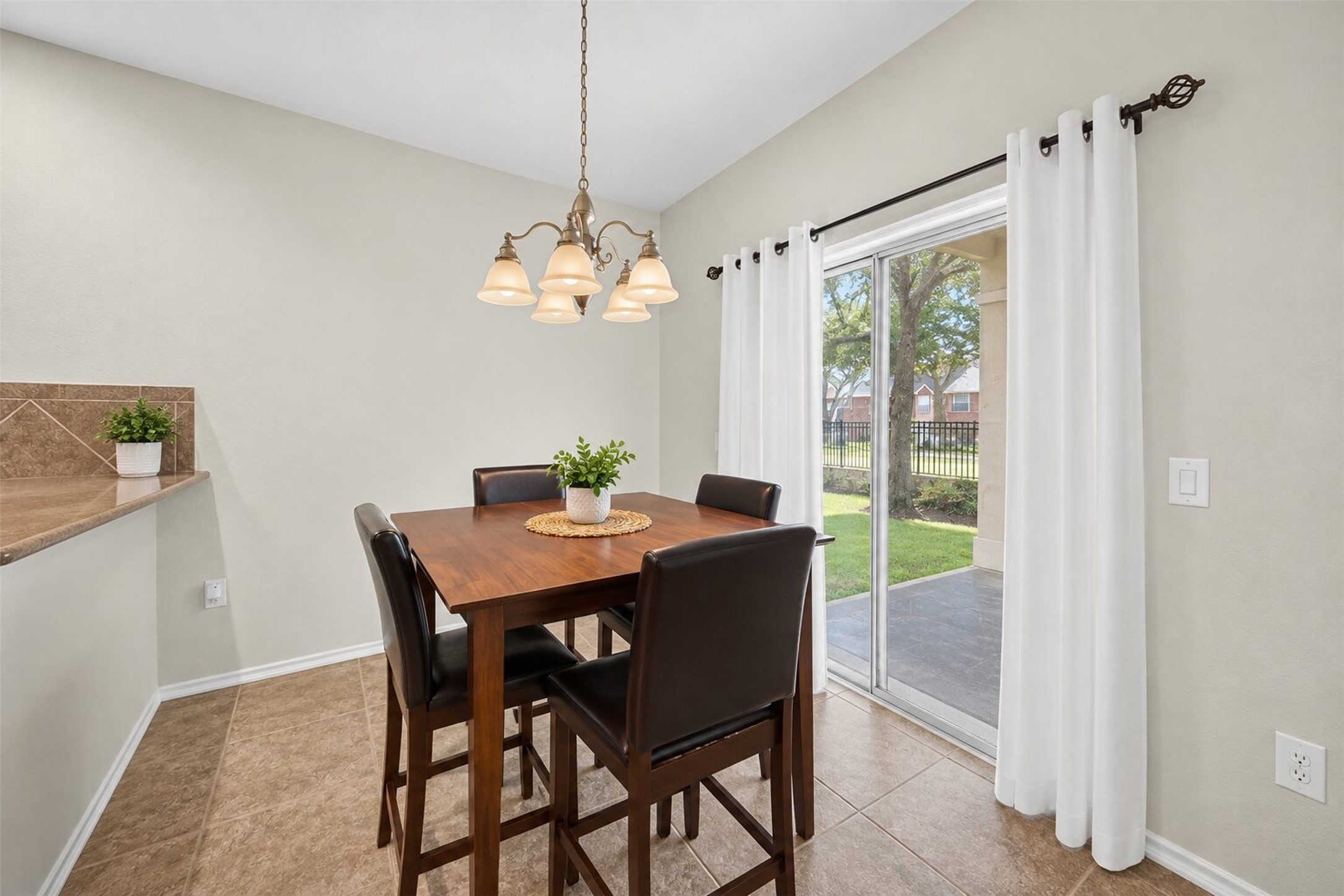 13600 Breton Ridge Street 17d Property Photo 7