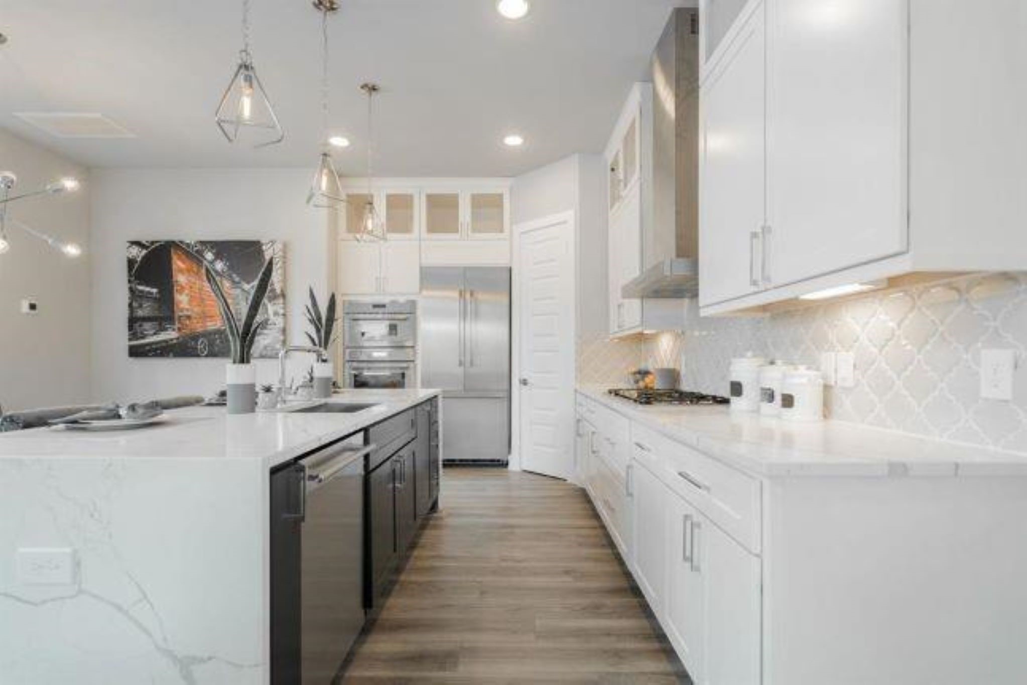 1414 W 34th 1/2 Street Property Photo 8