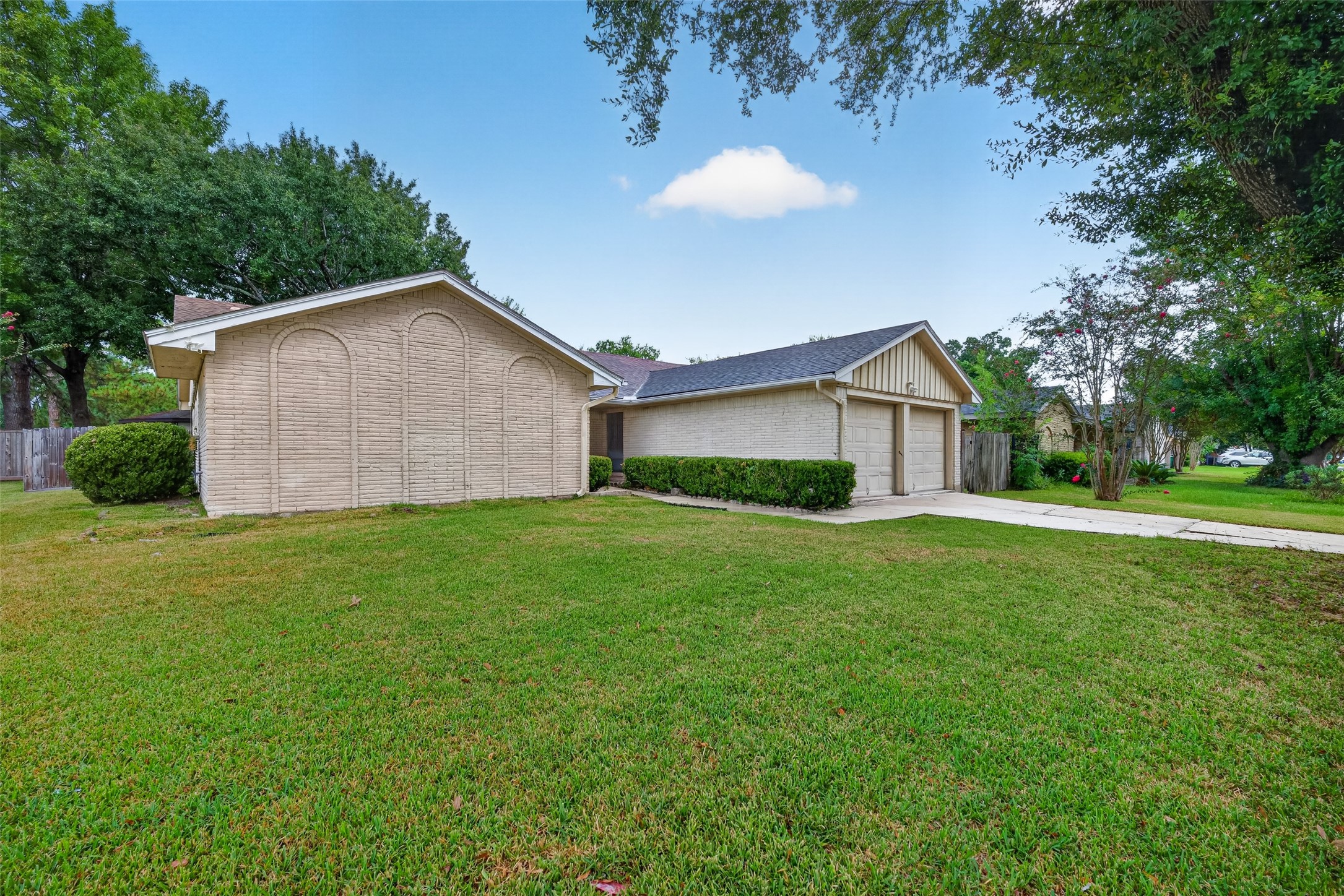 11203 Sagehill Drive Property Photo 1