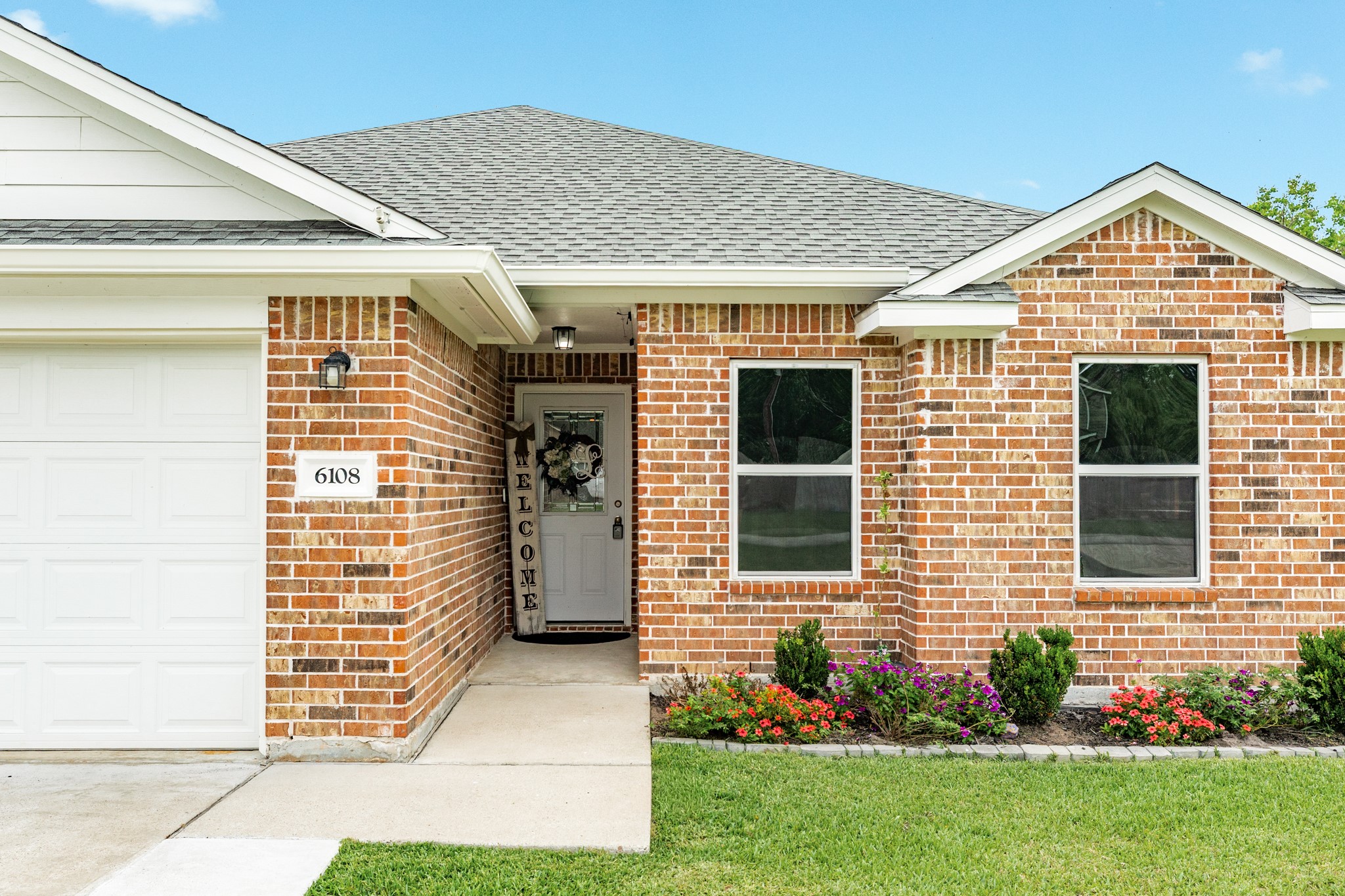 6108 Fox Ridge Drive Property Photo 4