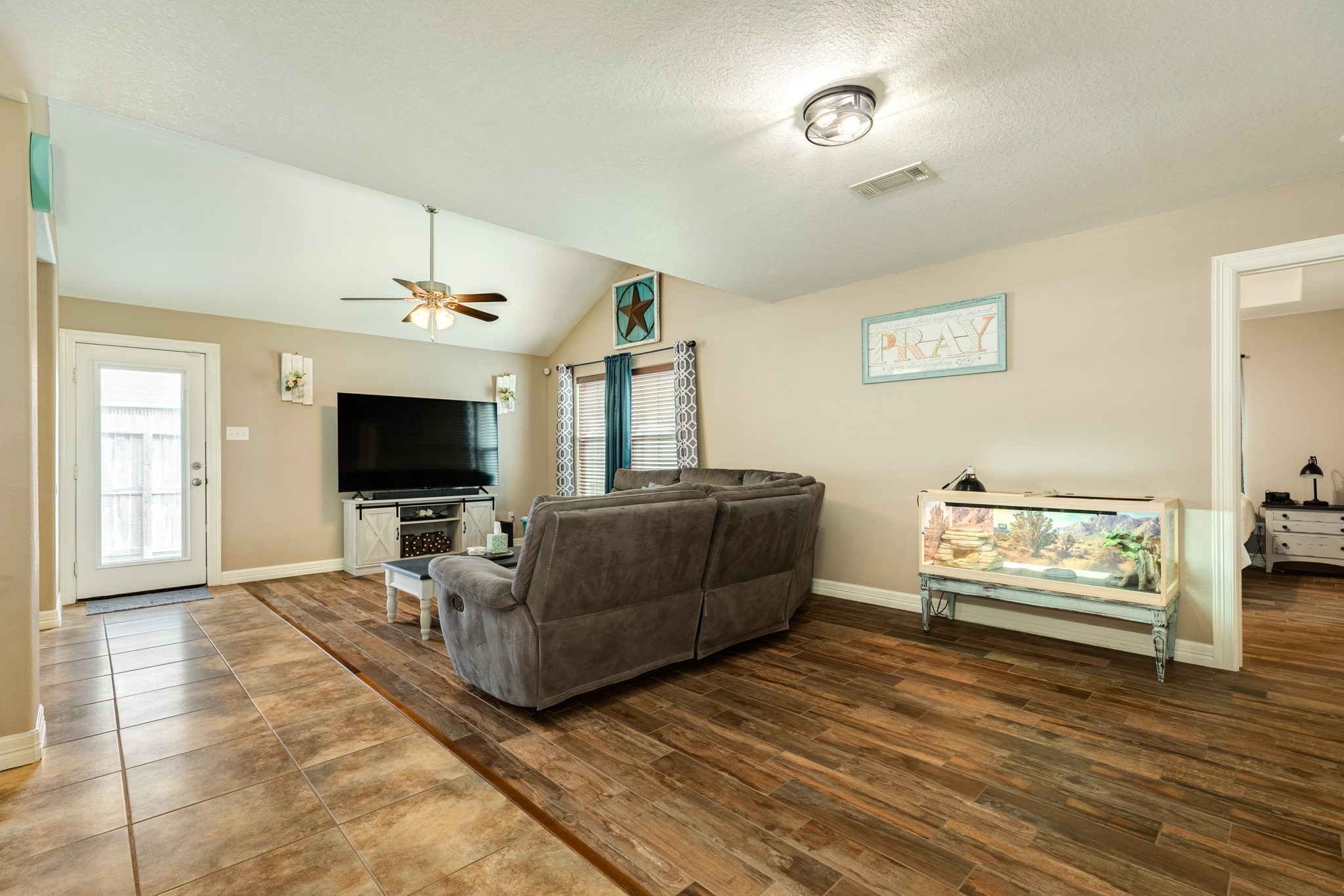 6108 Fox Ridge Drive Property Photo 7