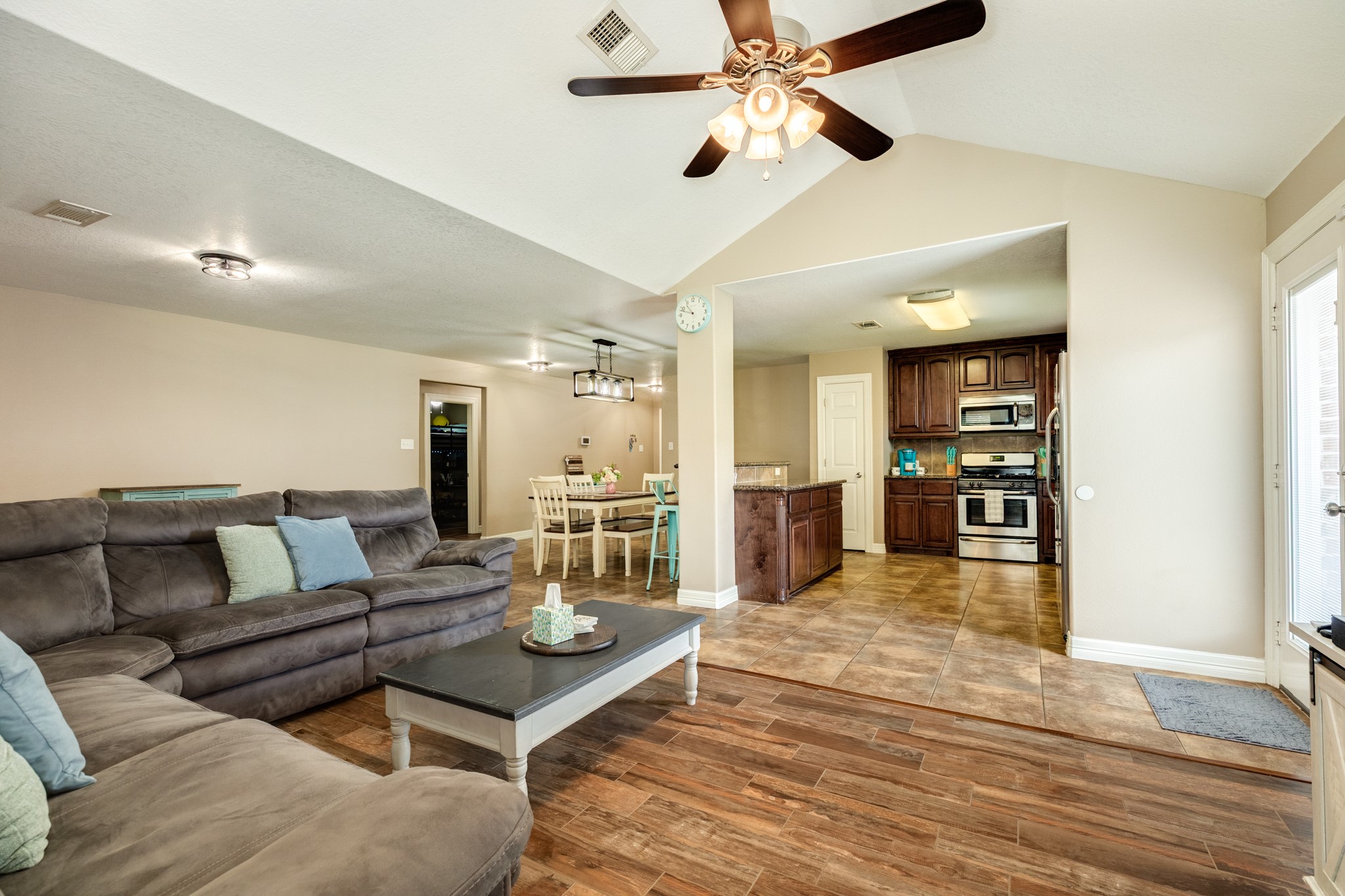 6108 Fox Ridge Drive Property Photo 9