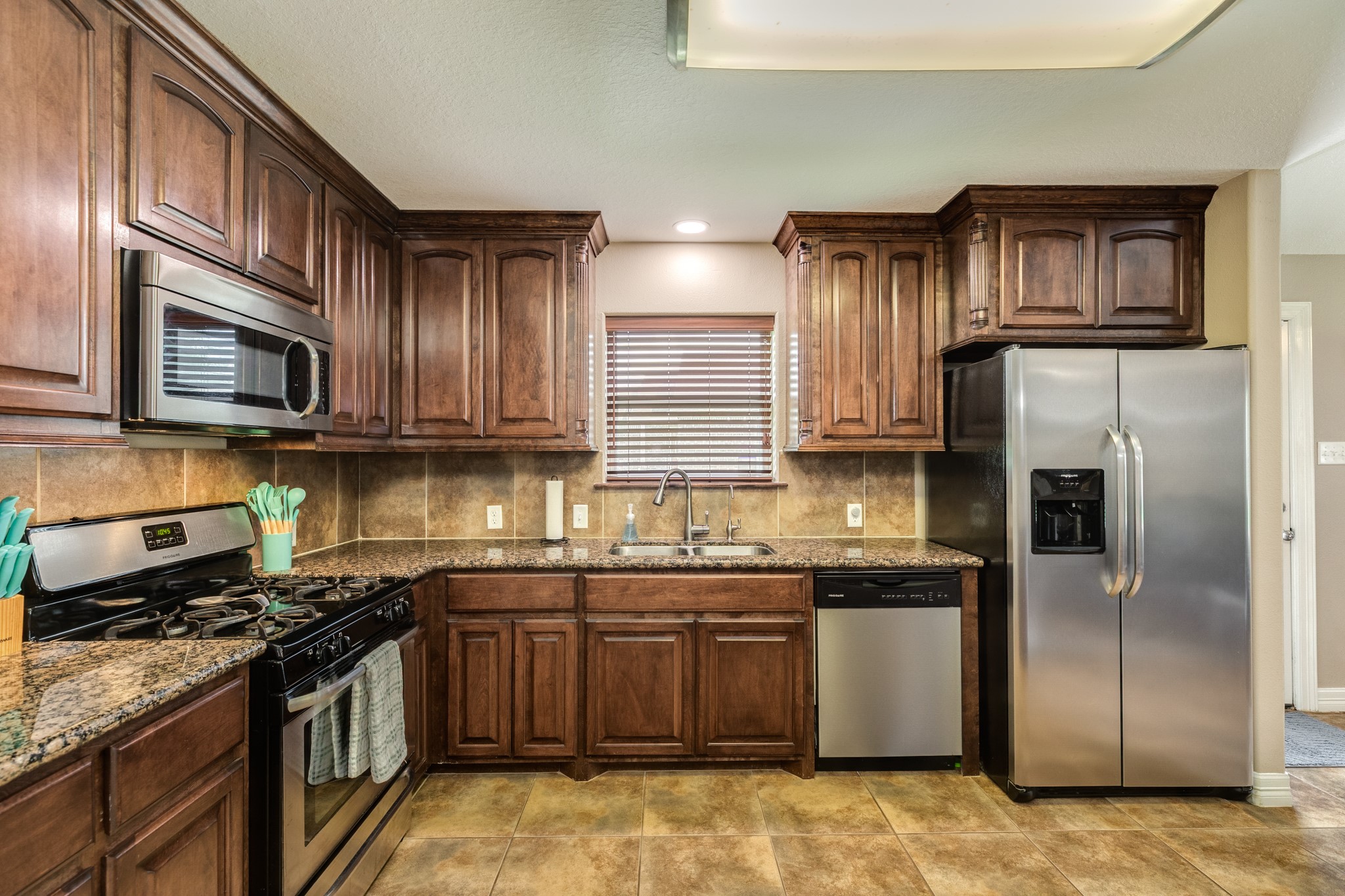 6108 Fox Ridge Drive Property Photo 12