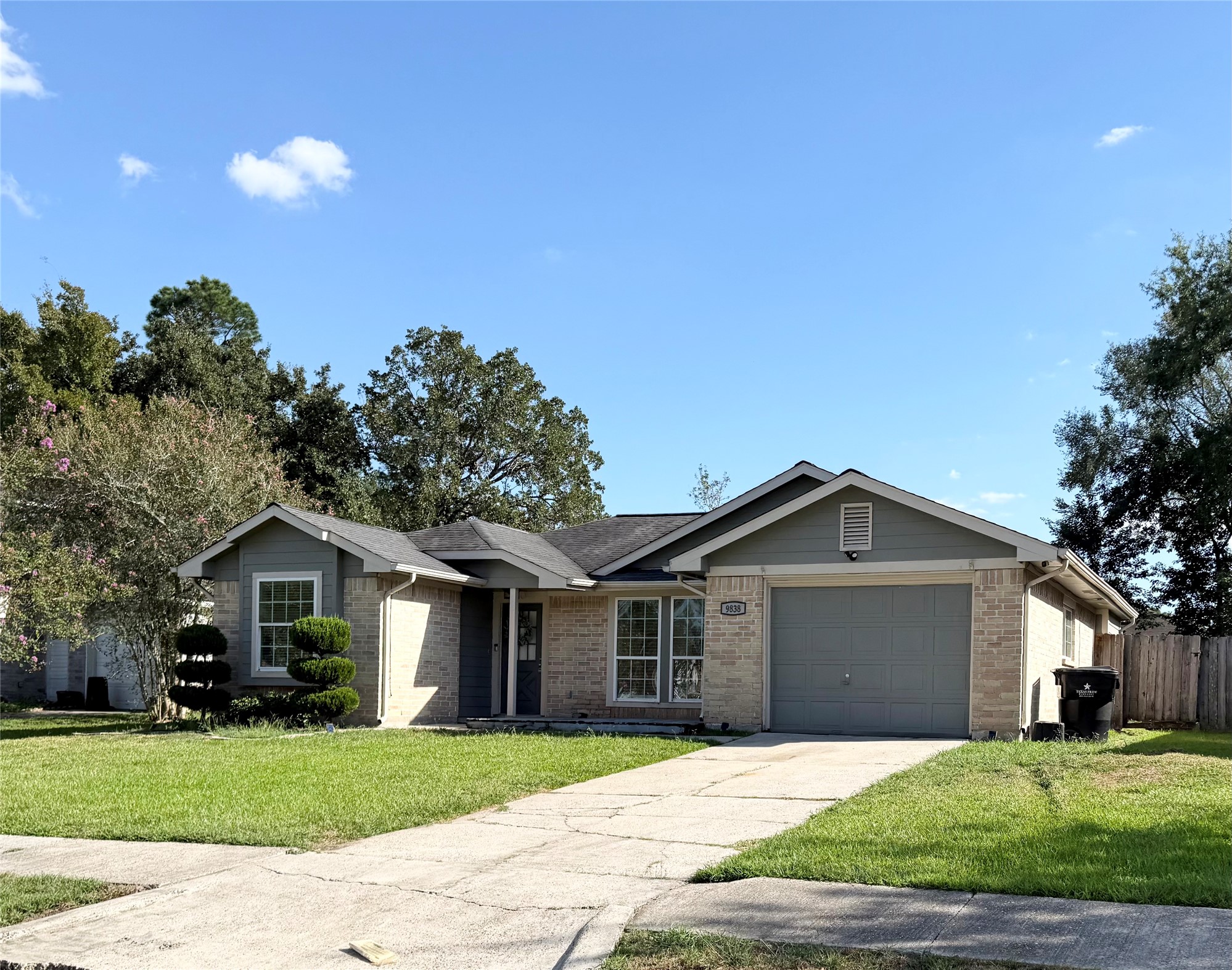 9838 Golden Eagle Street Property Photo 1