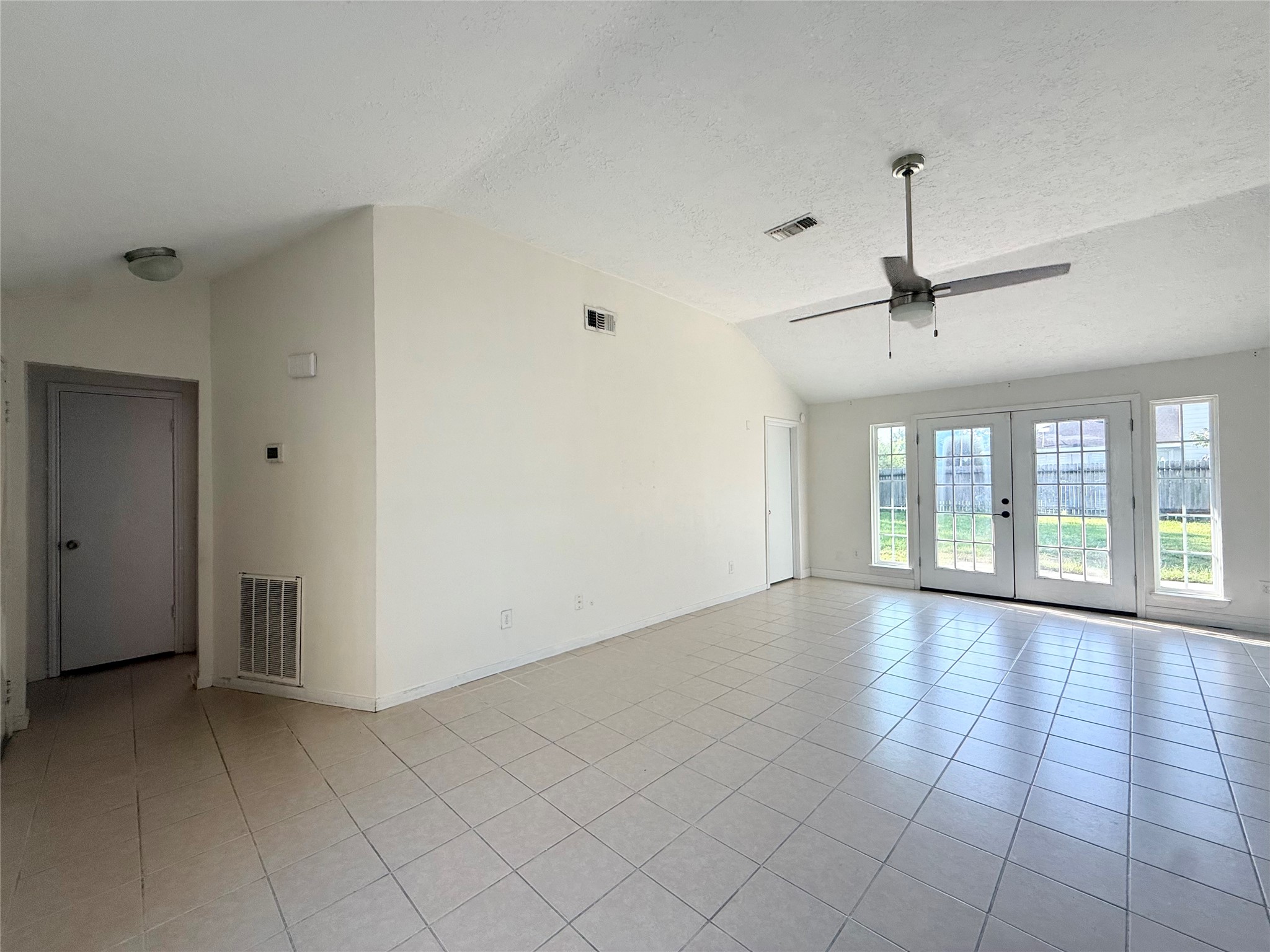 9838 Golden Eagle Street Property Photo 12