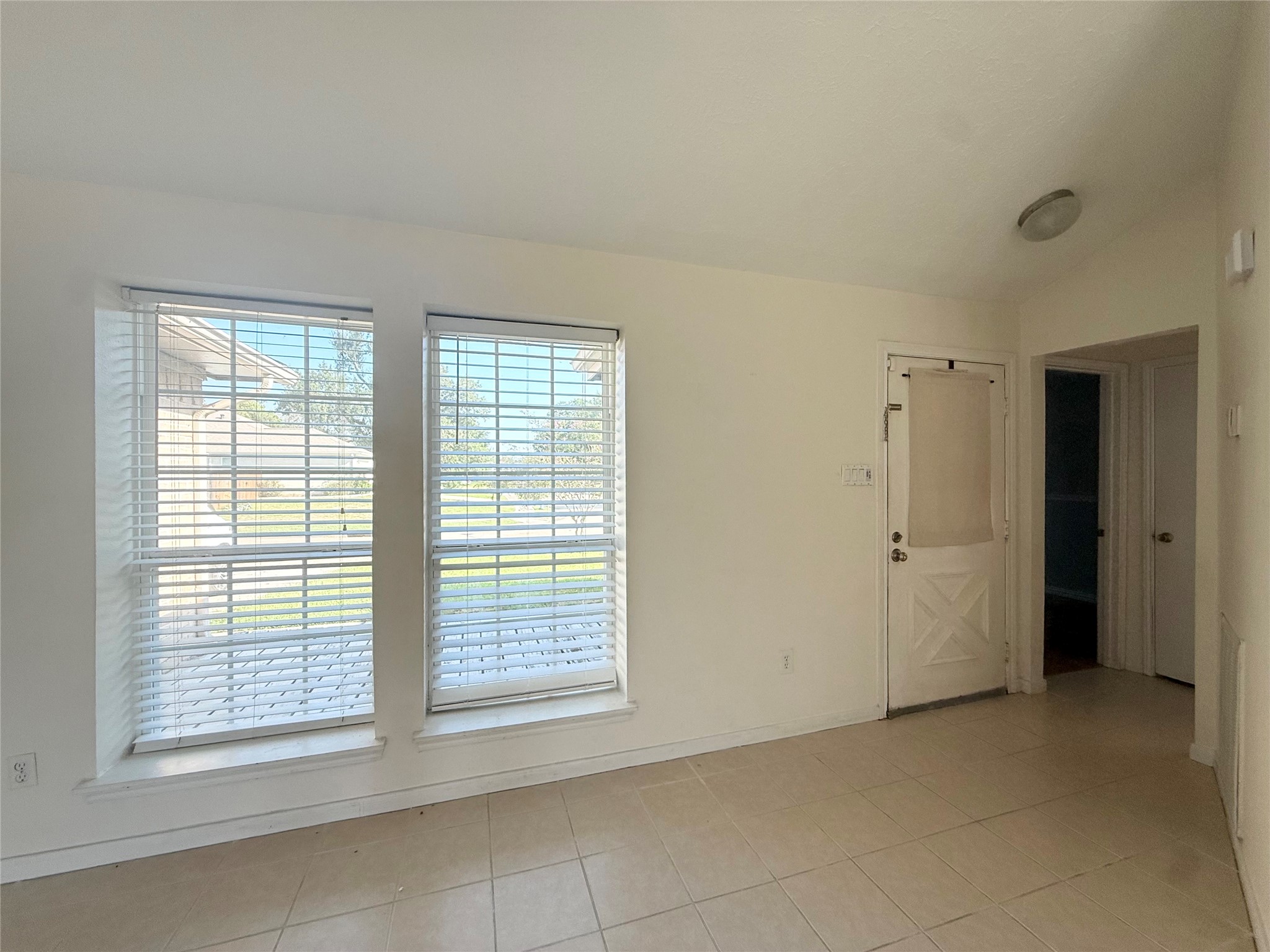 9838 Golden Eagle Street Property Photo 13