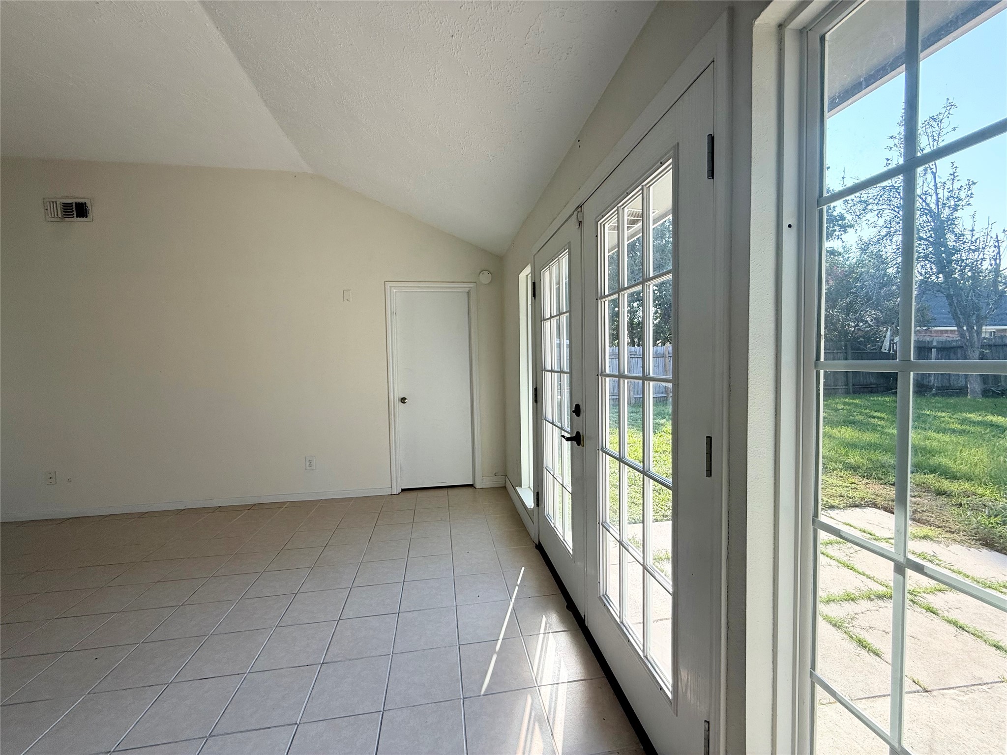 9838 Golden Eagle Street Property Photo 14