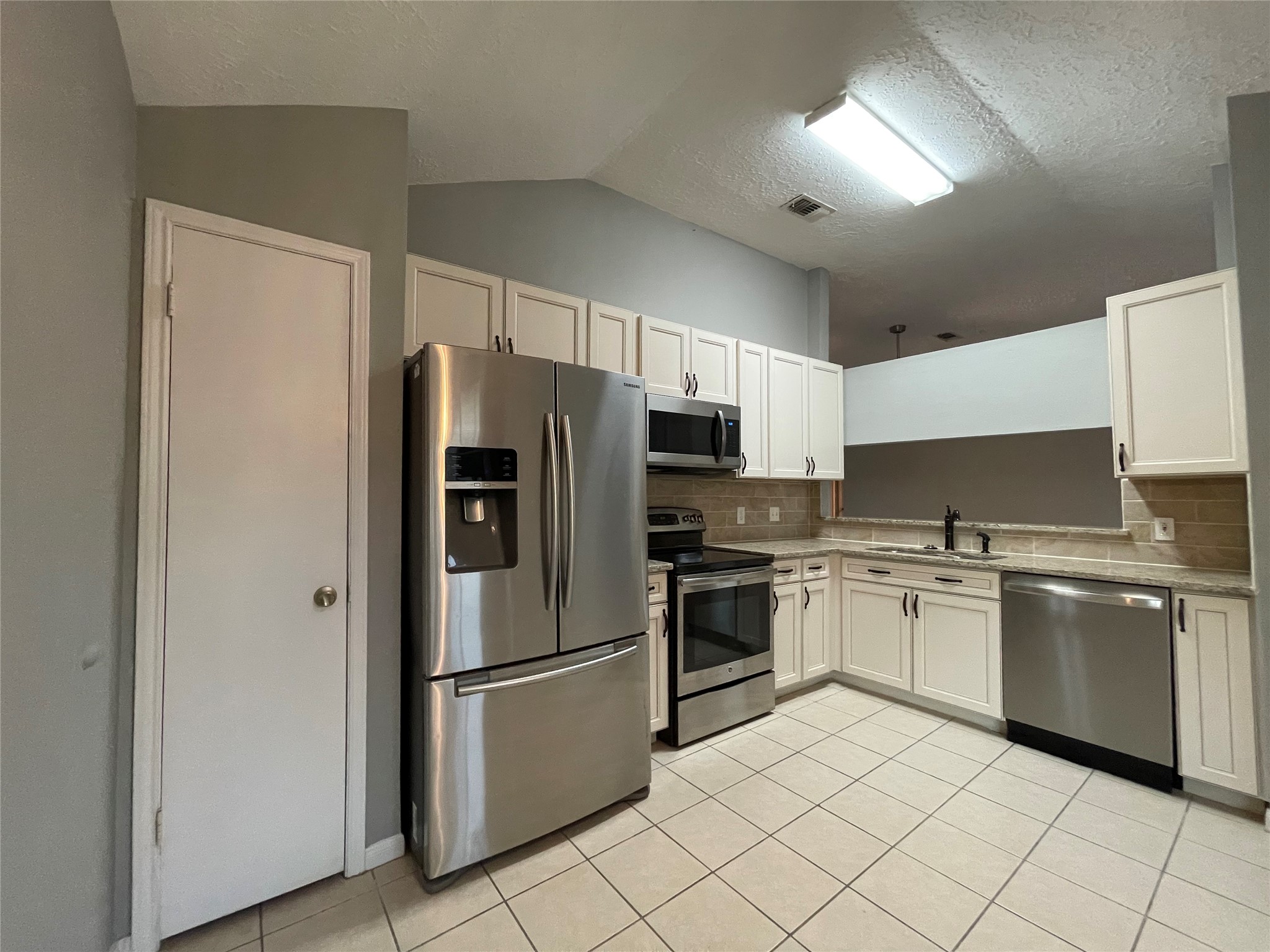9838 Golden Eagle Street Property Photo 20
