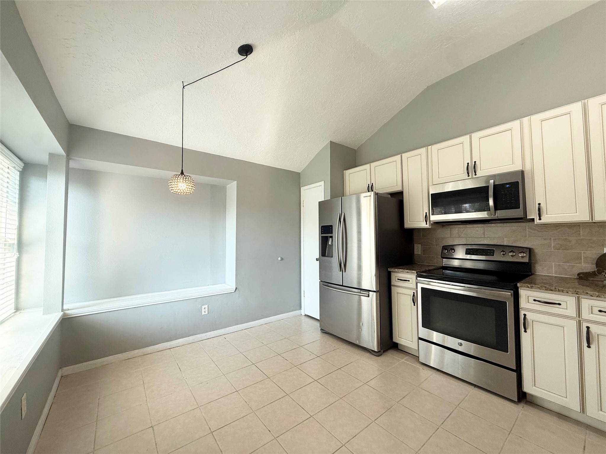 9838 Golden Eagle Street Property Photo 25