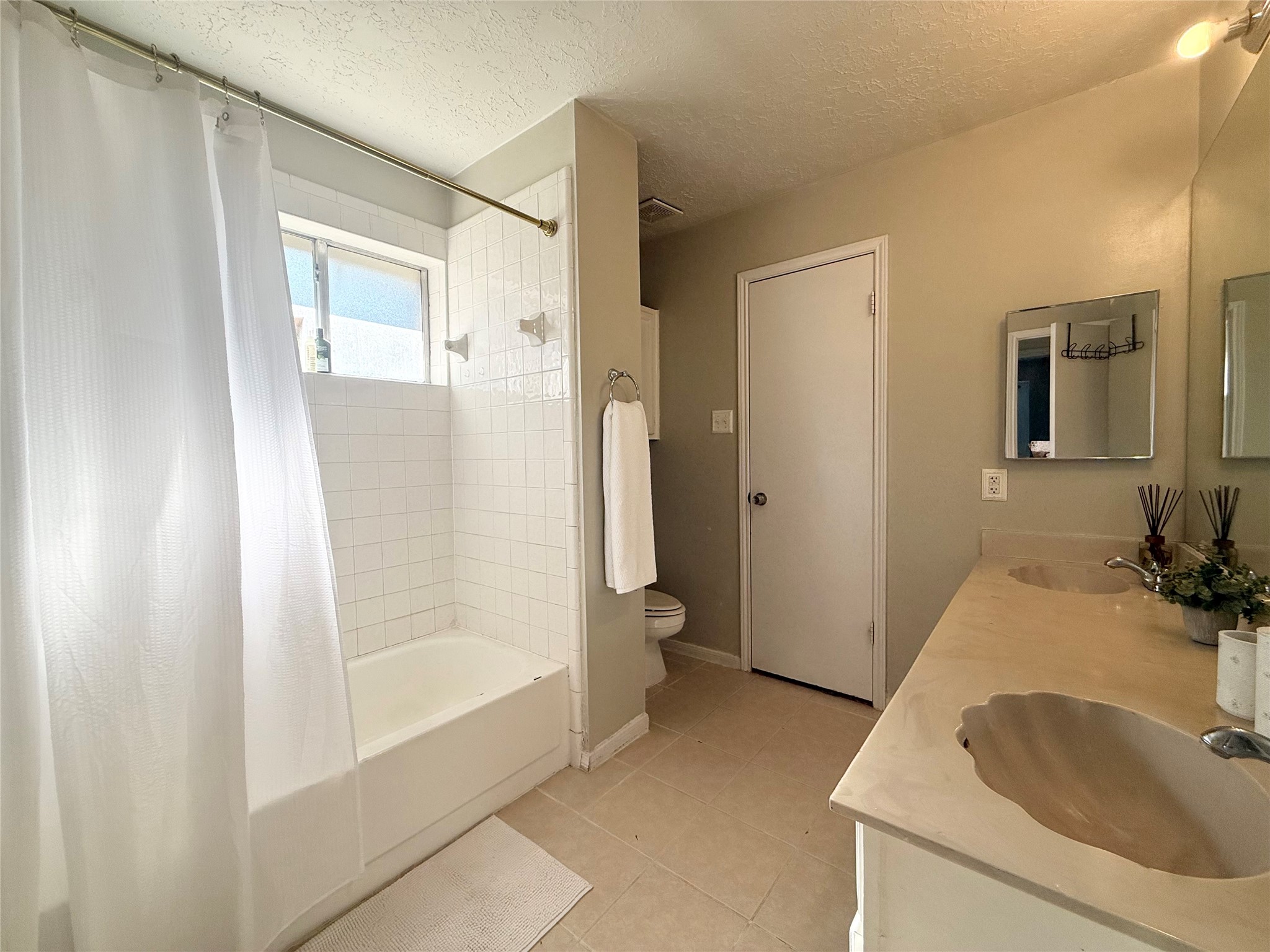 9838 Golden Eagle Street Property Photo 36
