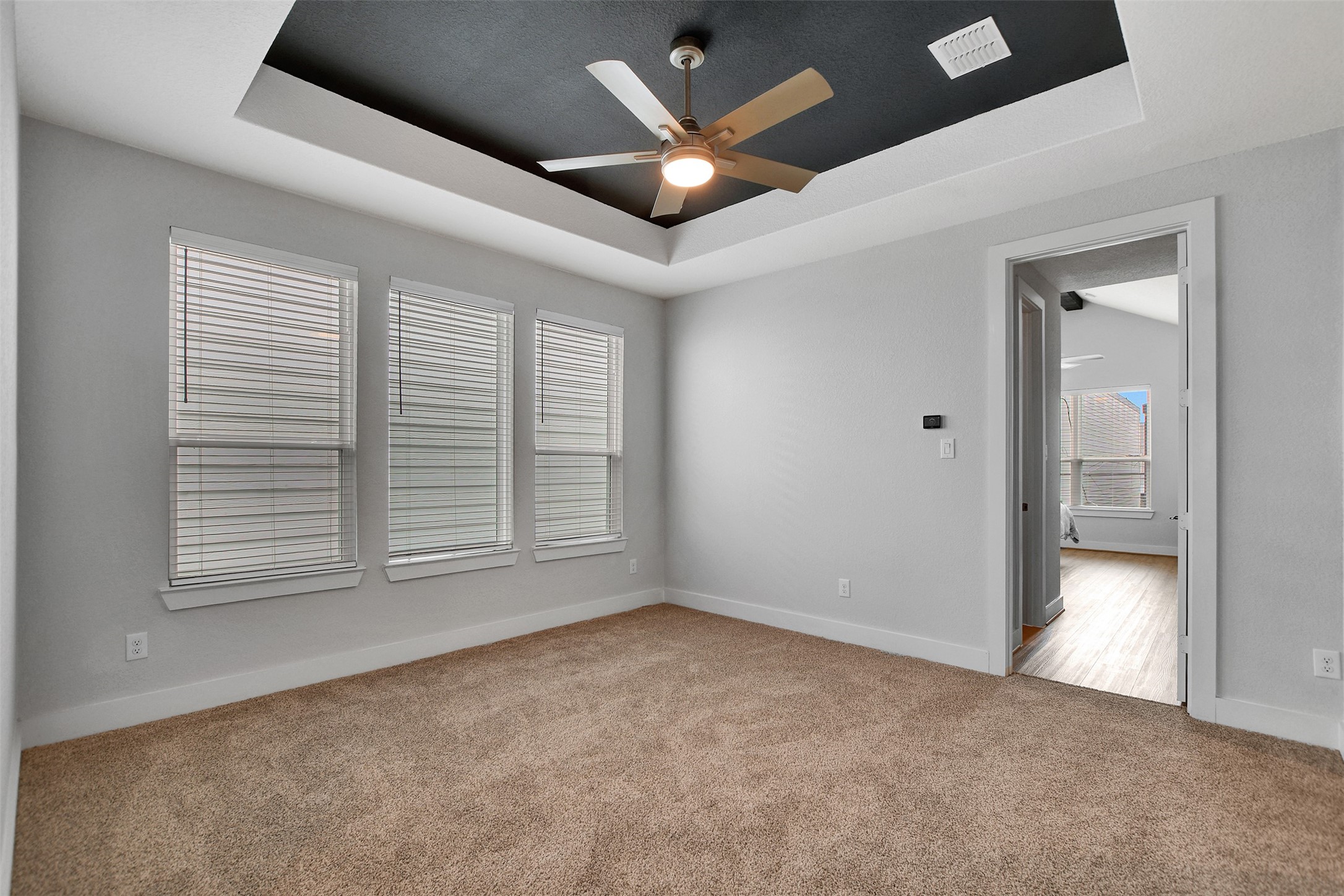 119 E 43rd Street B Property Photo 18