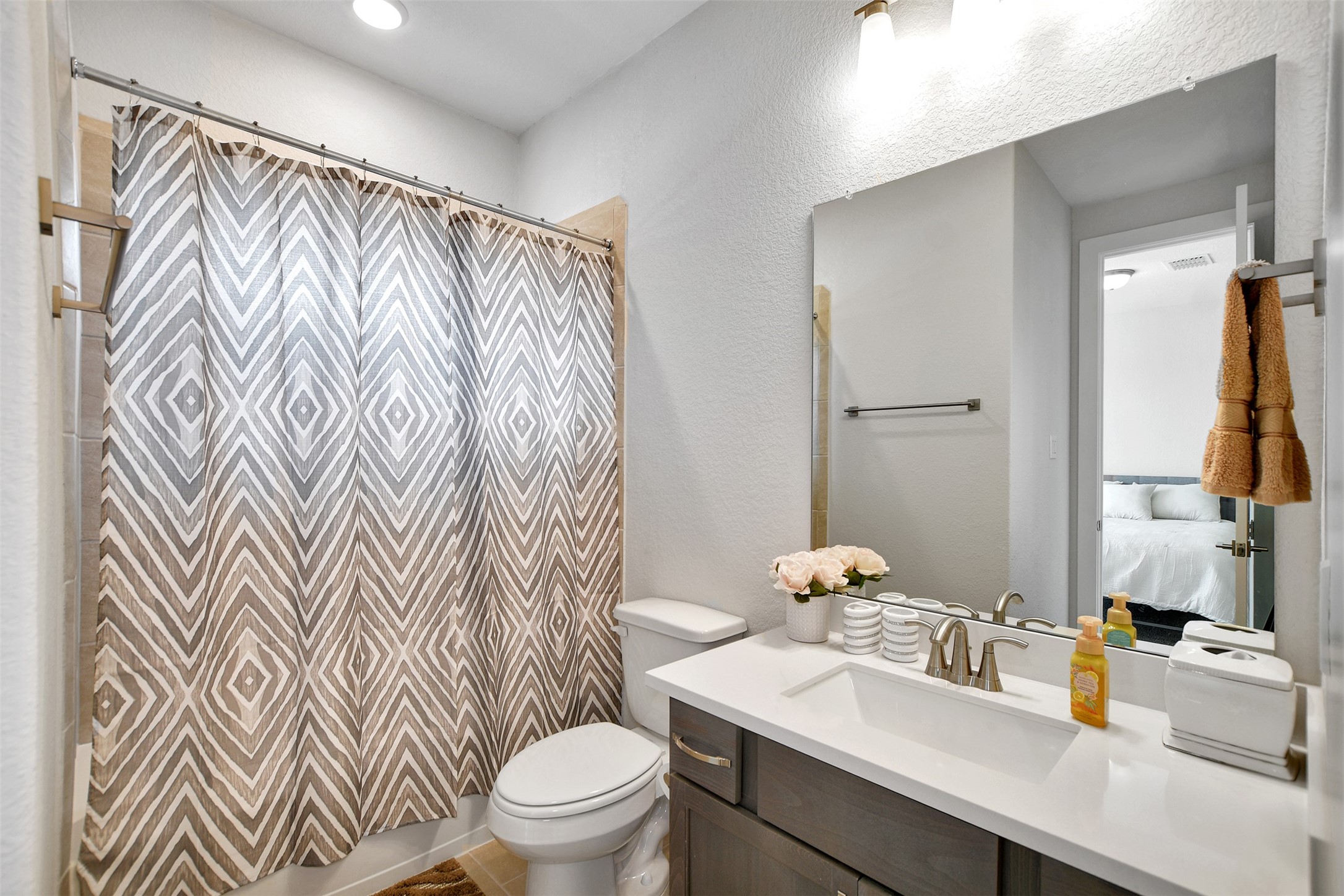 119 E 43rd Street B Property Photo 29