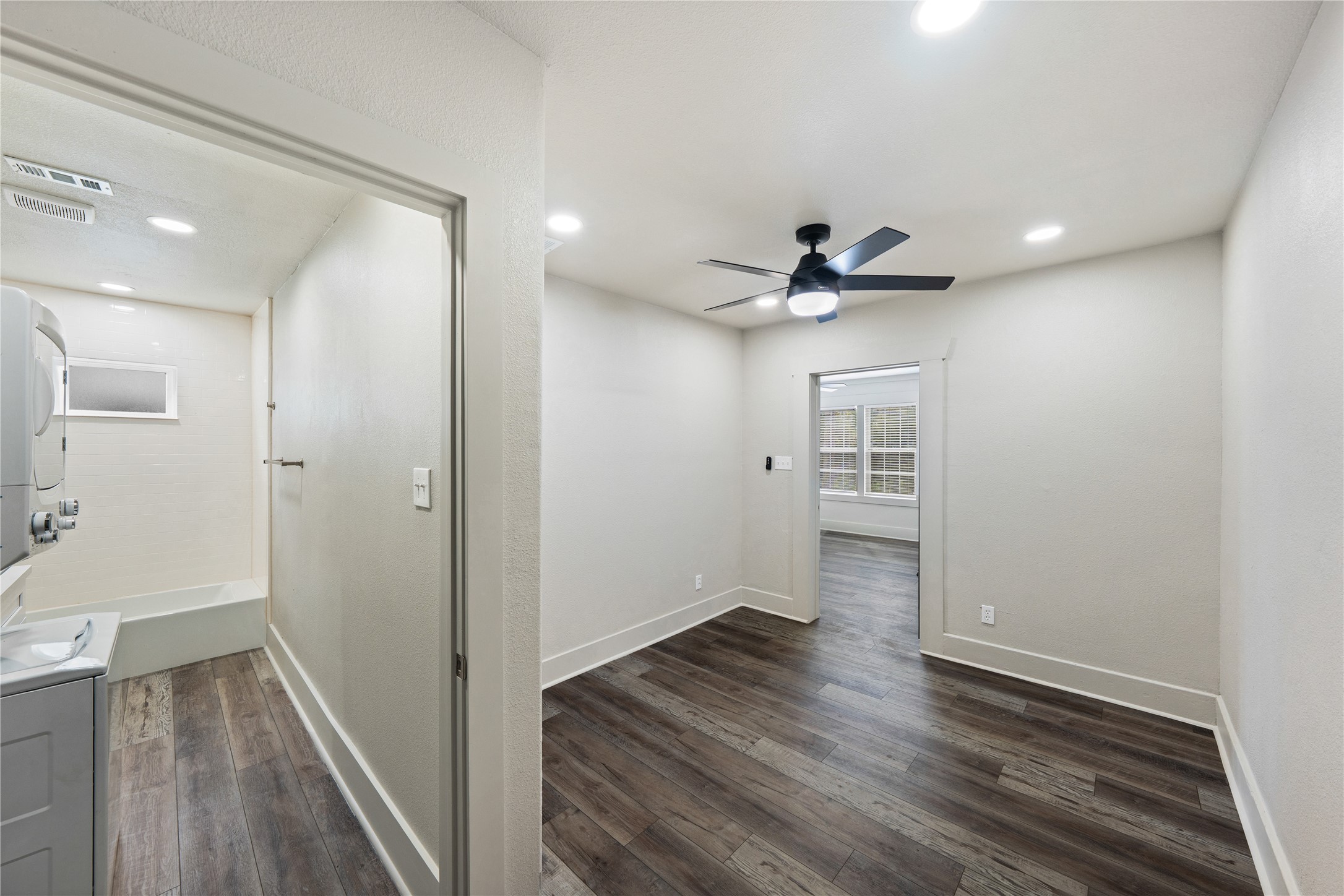 211 N Milby Street 4 Property Photo 8
