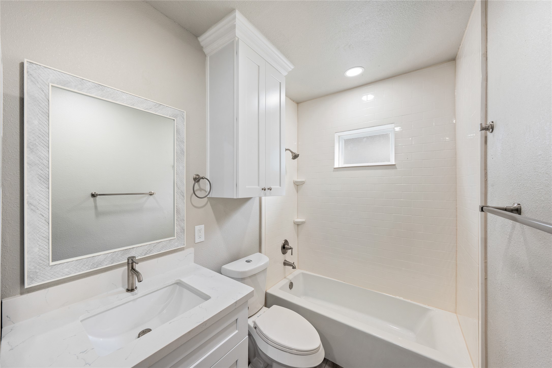 211 N Milby Street 4 Property Photo 11