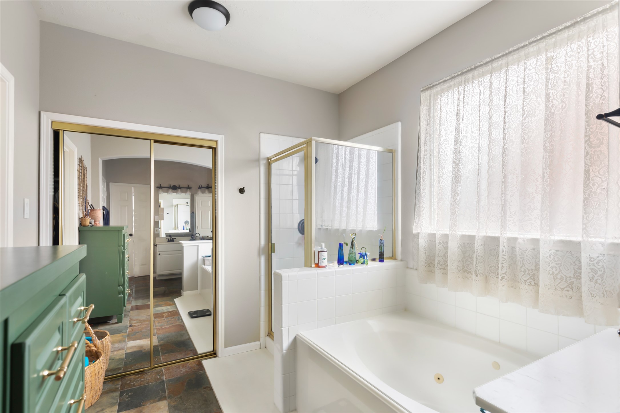 1831 Country Club Cove Drive Property Photo 21