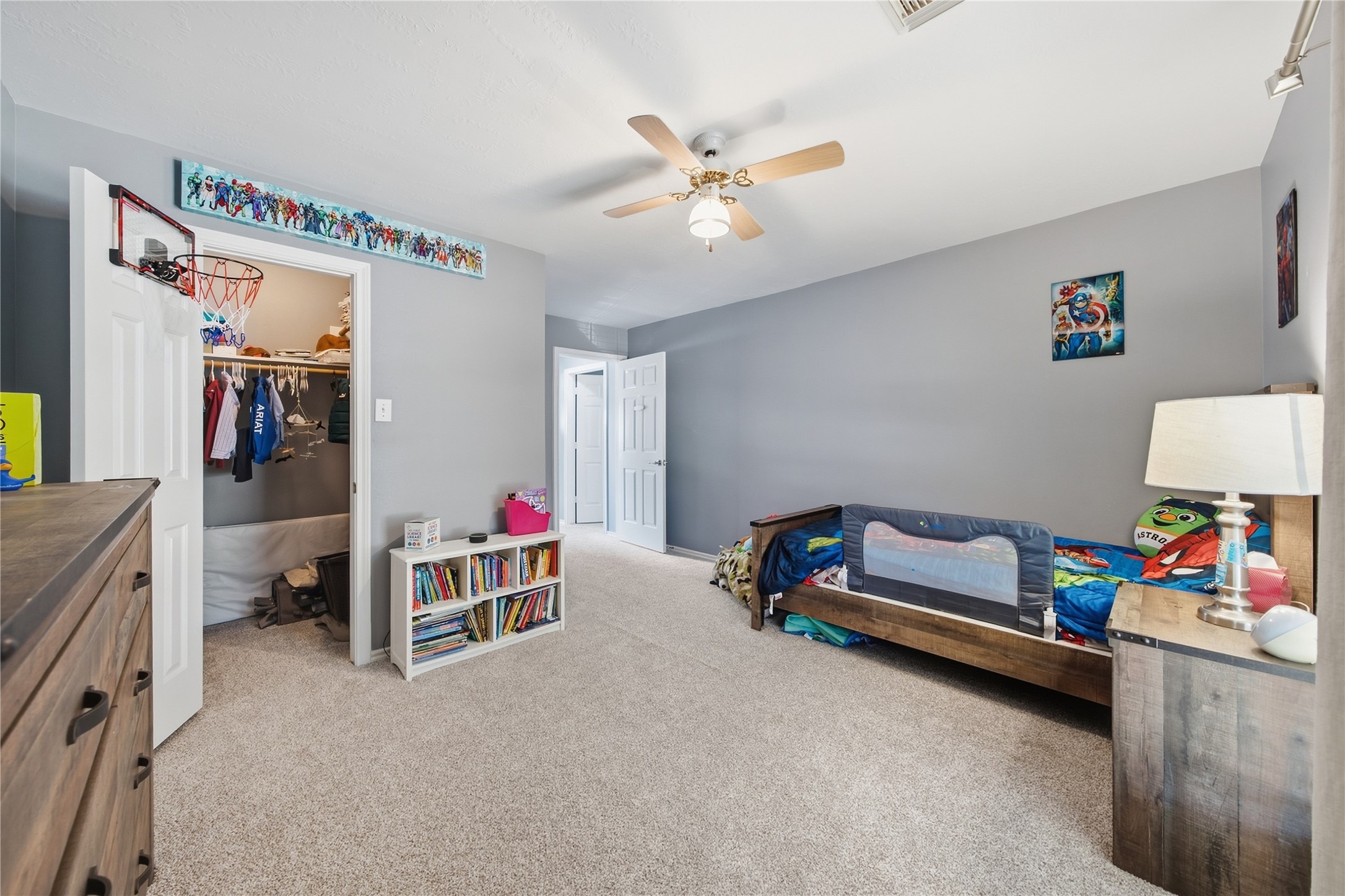 405 Regency Court Property Photo 26