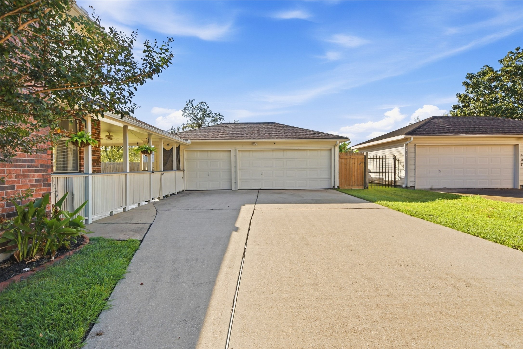 405 Regency Court Property Photo 29