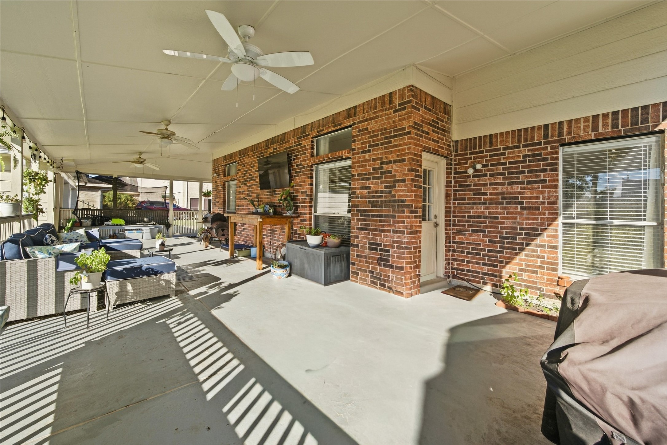 405 Regency Court Property Photo 32