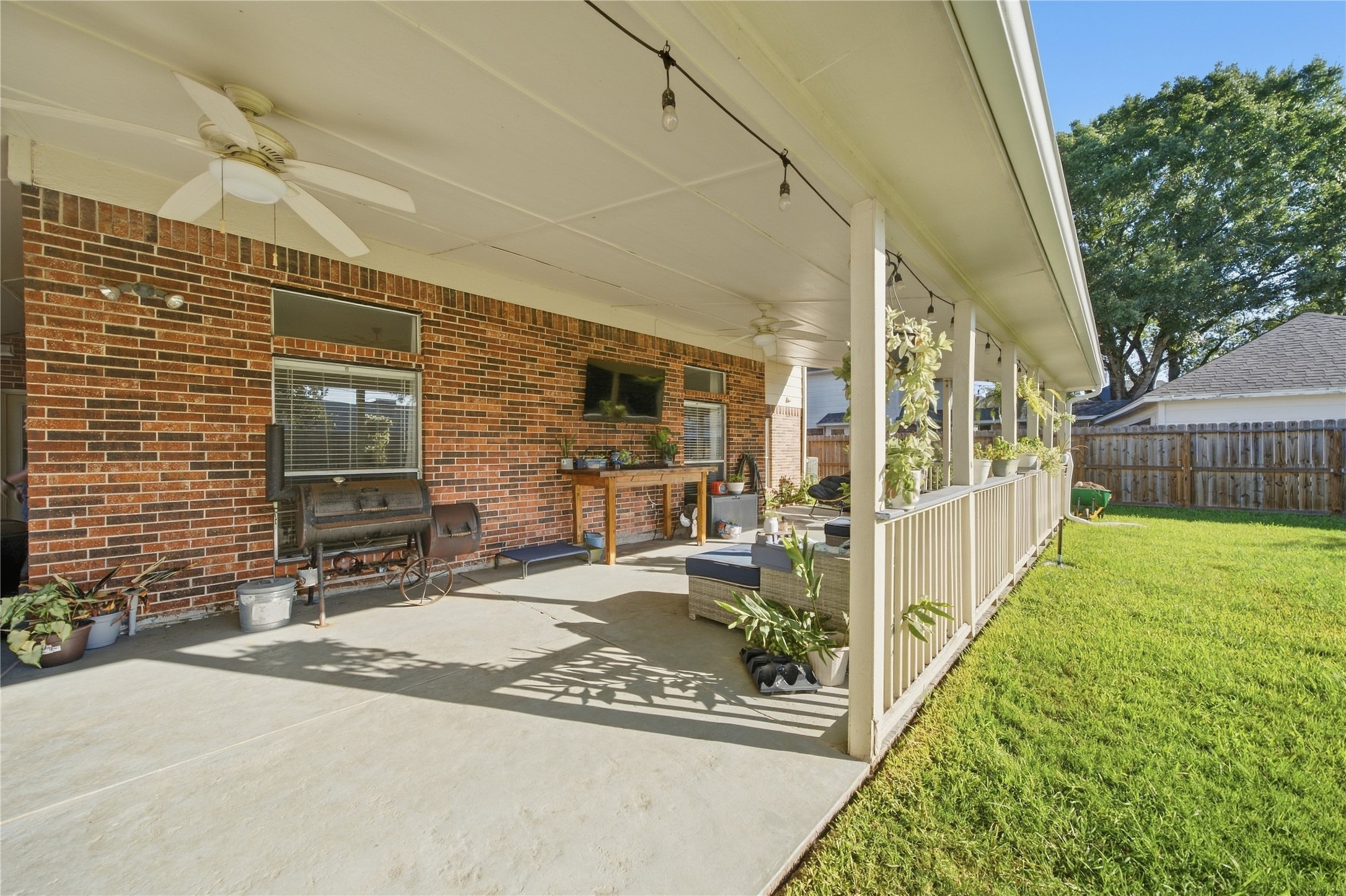 405 Regency Court Property Photo 33