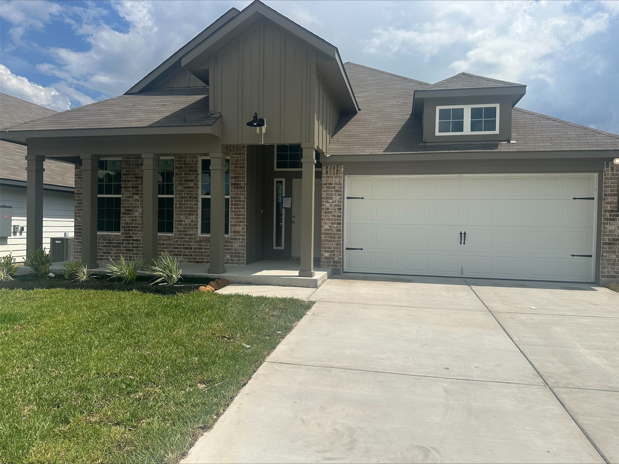 138 Lacebark Loop Property Photo 1