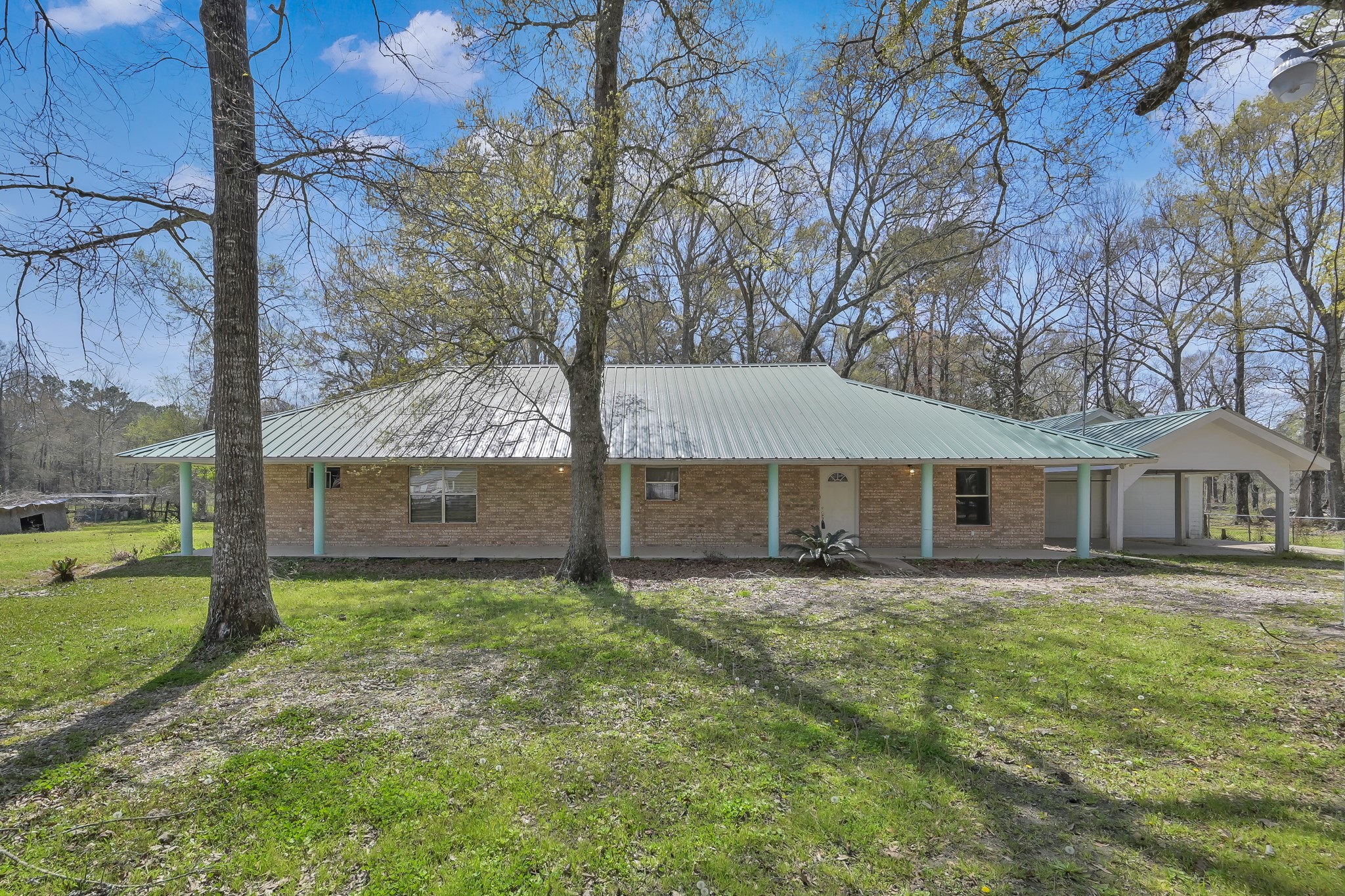 121 Magnolia Boulevard Property Photo 1