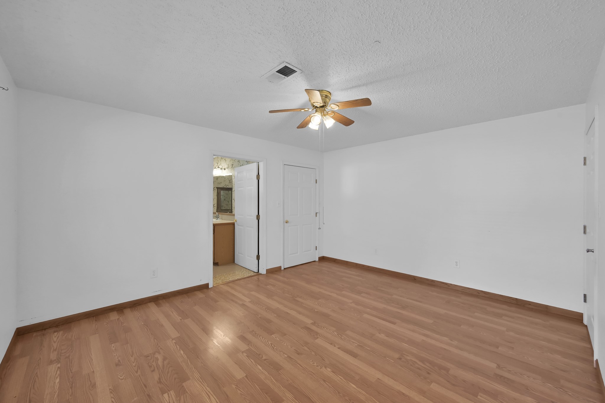 121 Magnolia Boulevard Property Photo 17