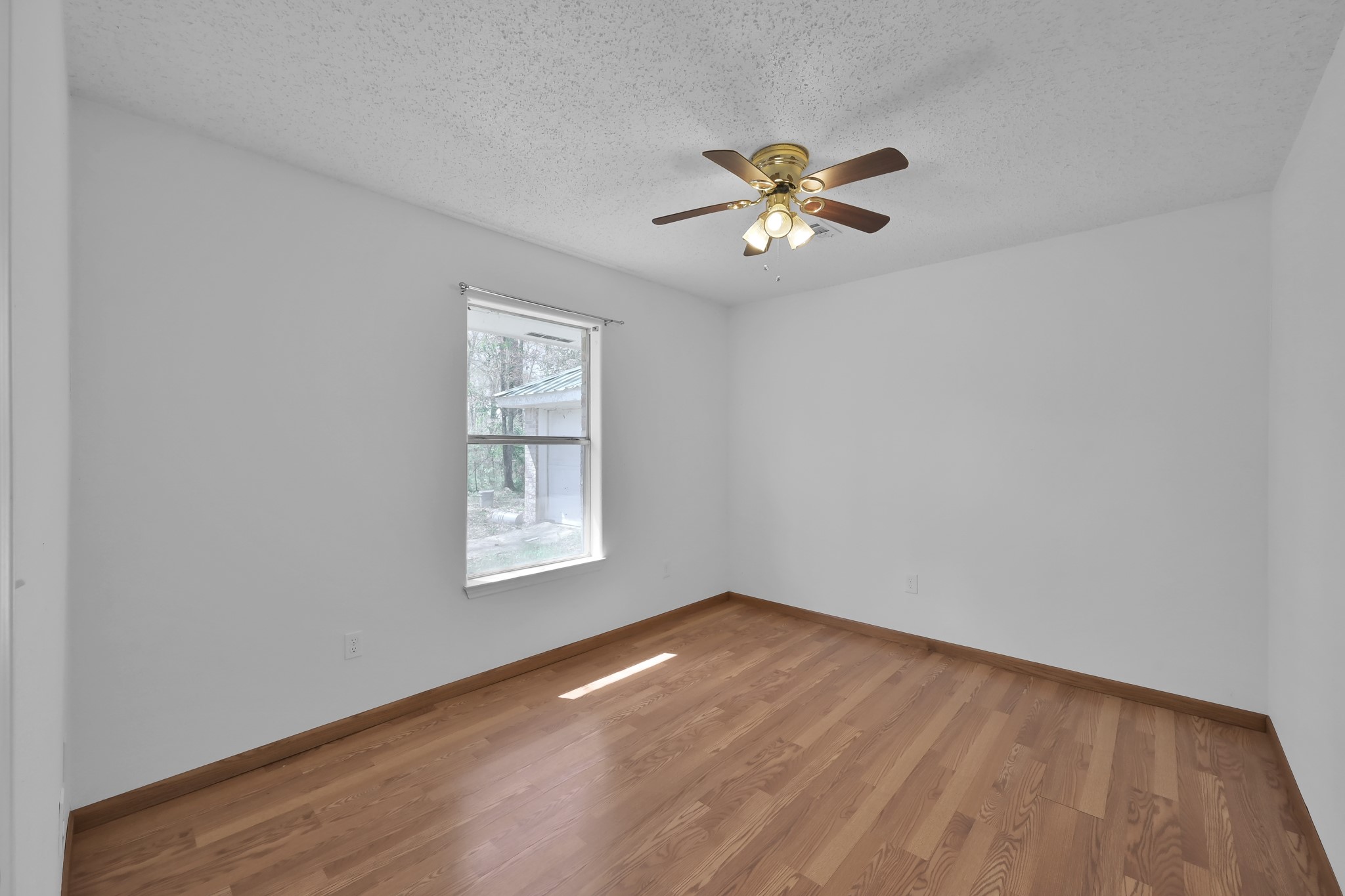 121 Magnolia Boulevard Property Photo 30