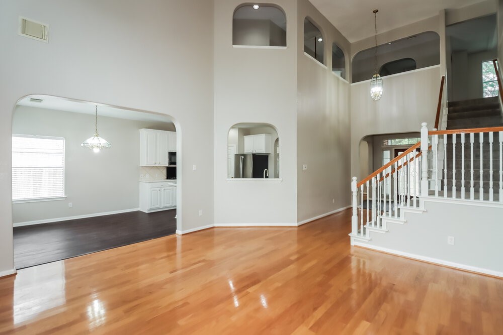 2534 Bridge Hampton Way Property Photo 5