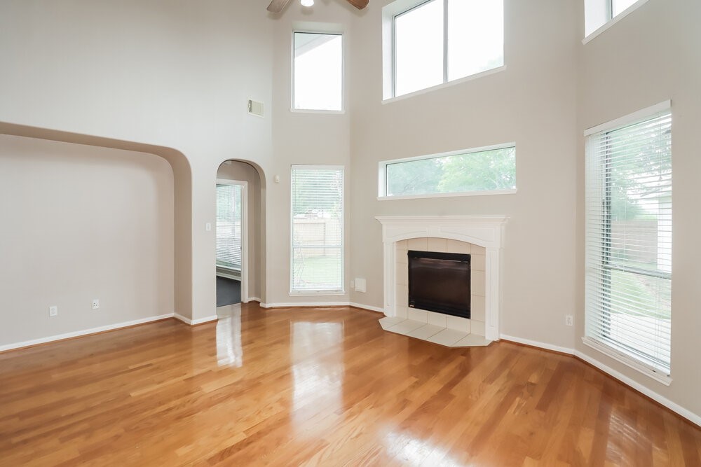 2534 Bridge Hampton Way Property Photo 6
