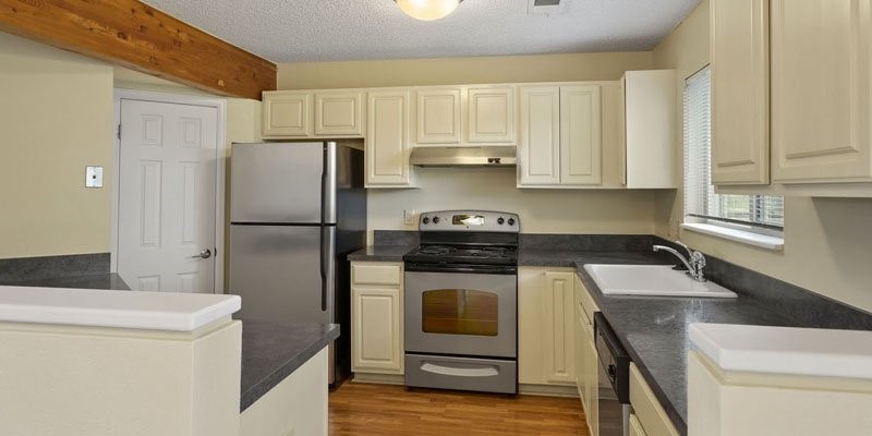 676 Walden Circle Property Photo 7