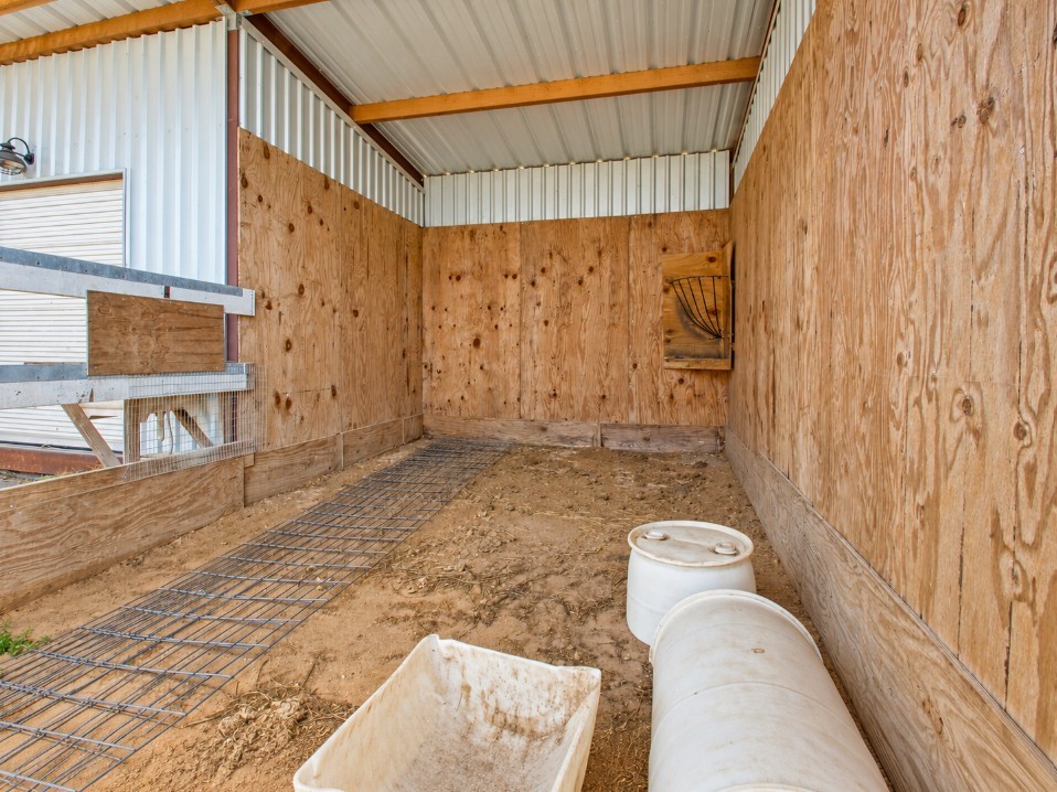 2491 E Fannin Street Property Photo 9