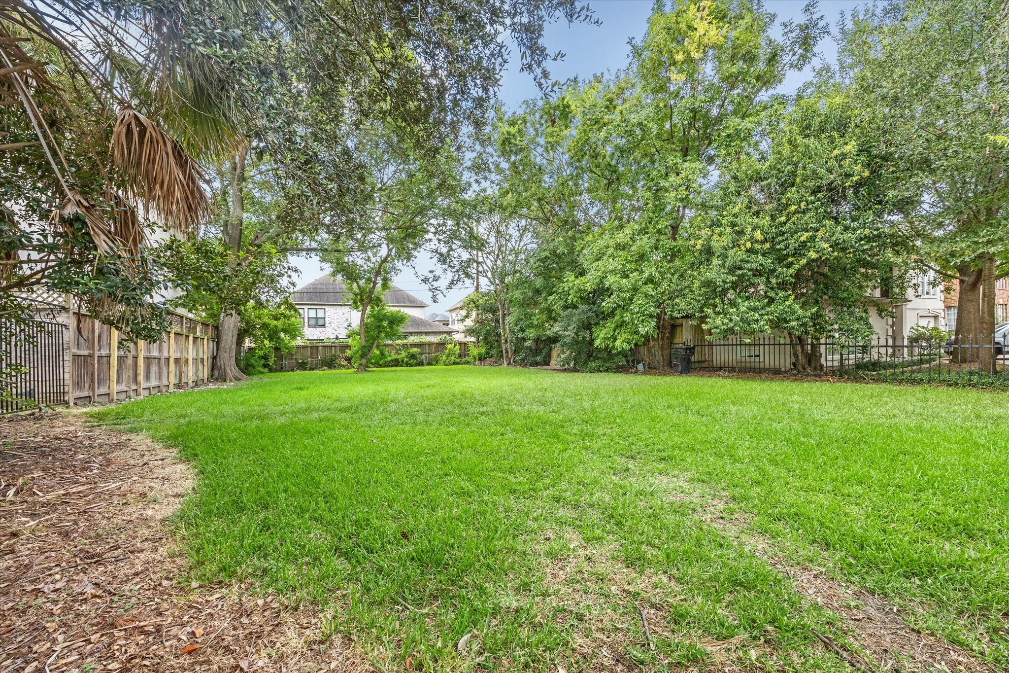5357 Lampasas St Property Photo 5
