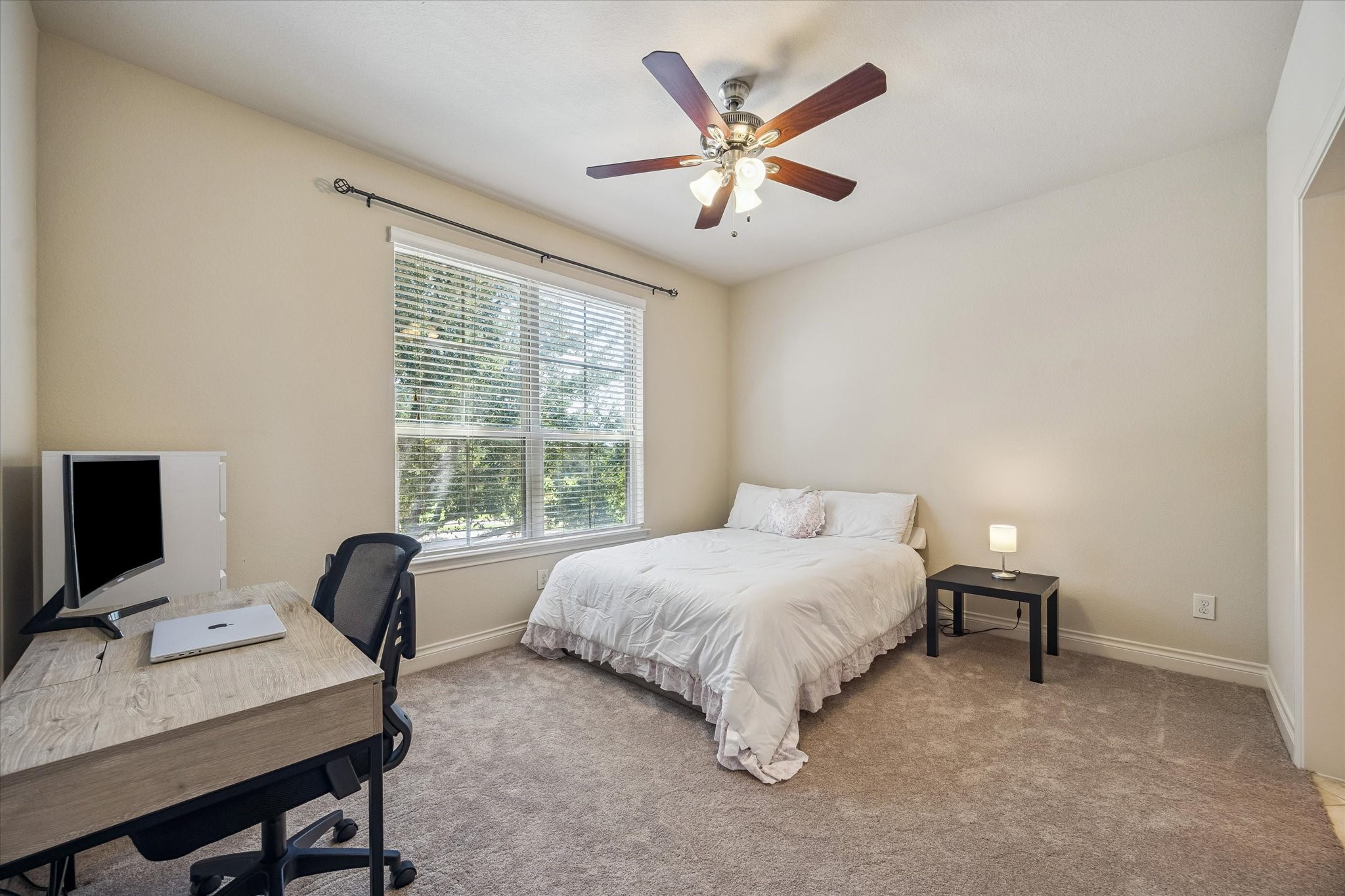 27726 Fleetwood Bend Lane Property Photo 16