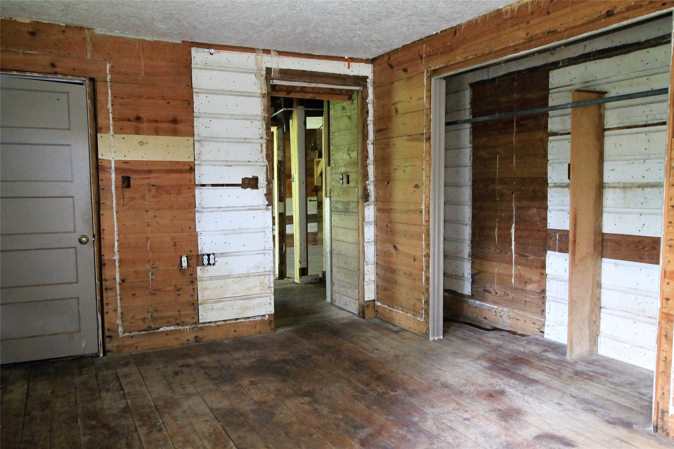 1518 S Columbia Drive Property Photo 5