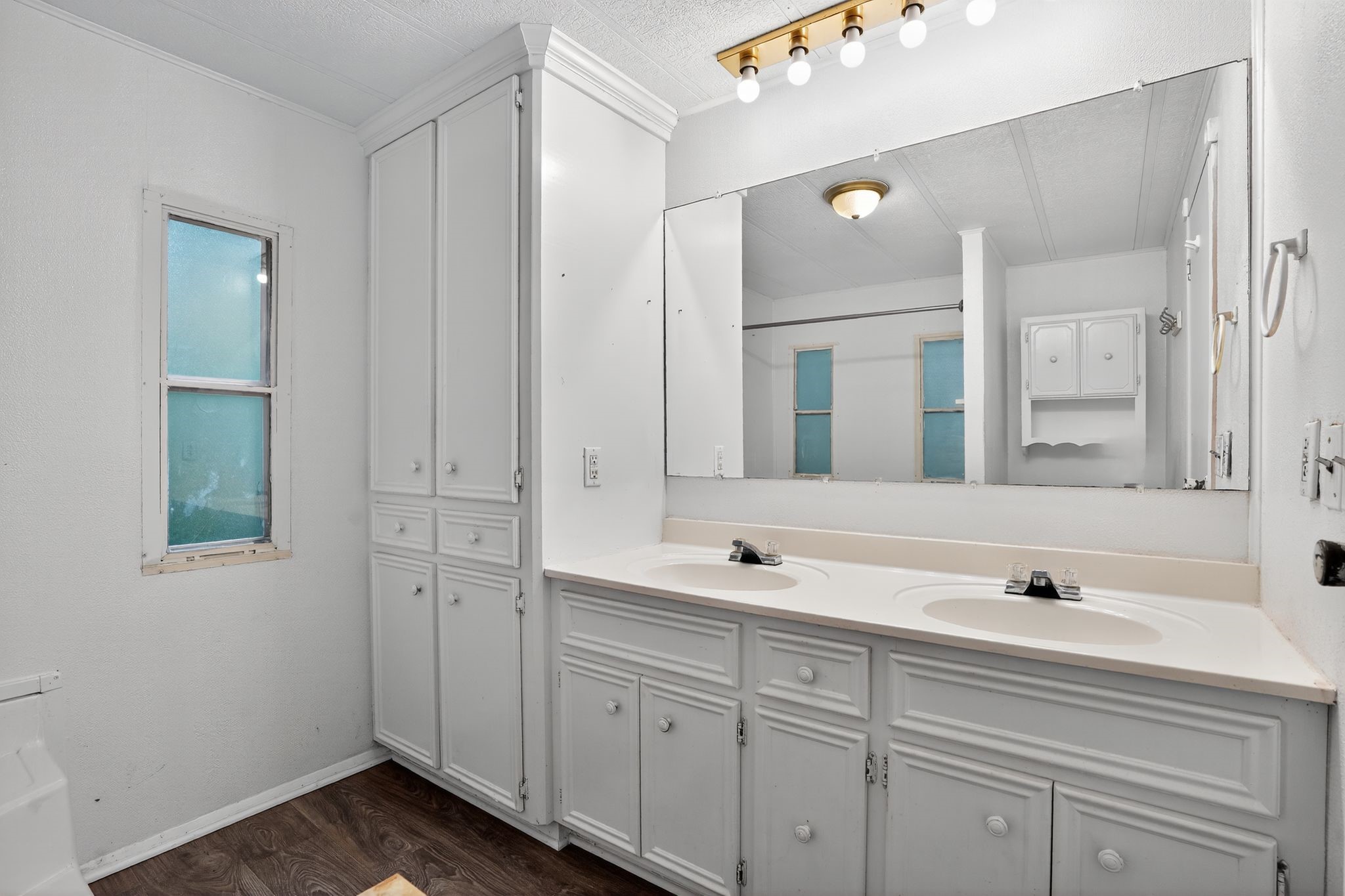 3 Meadowlark Property Photo 10