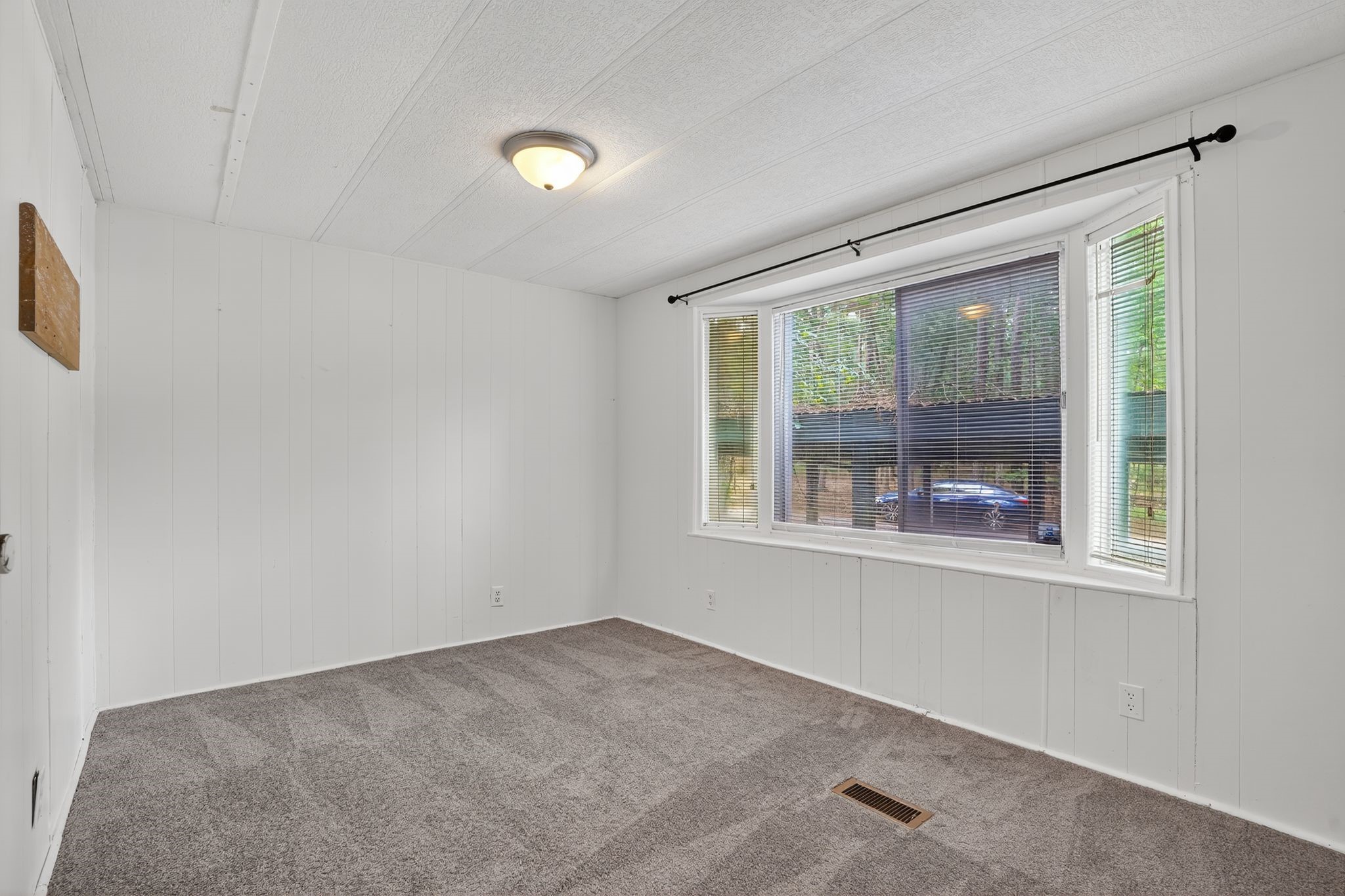 3 Meadowlark Property Photo 12