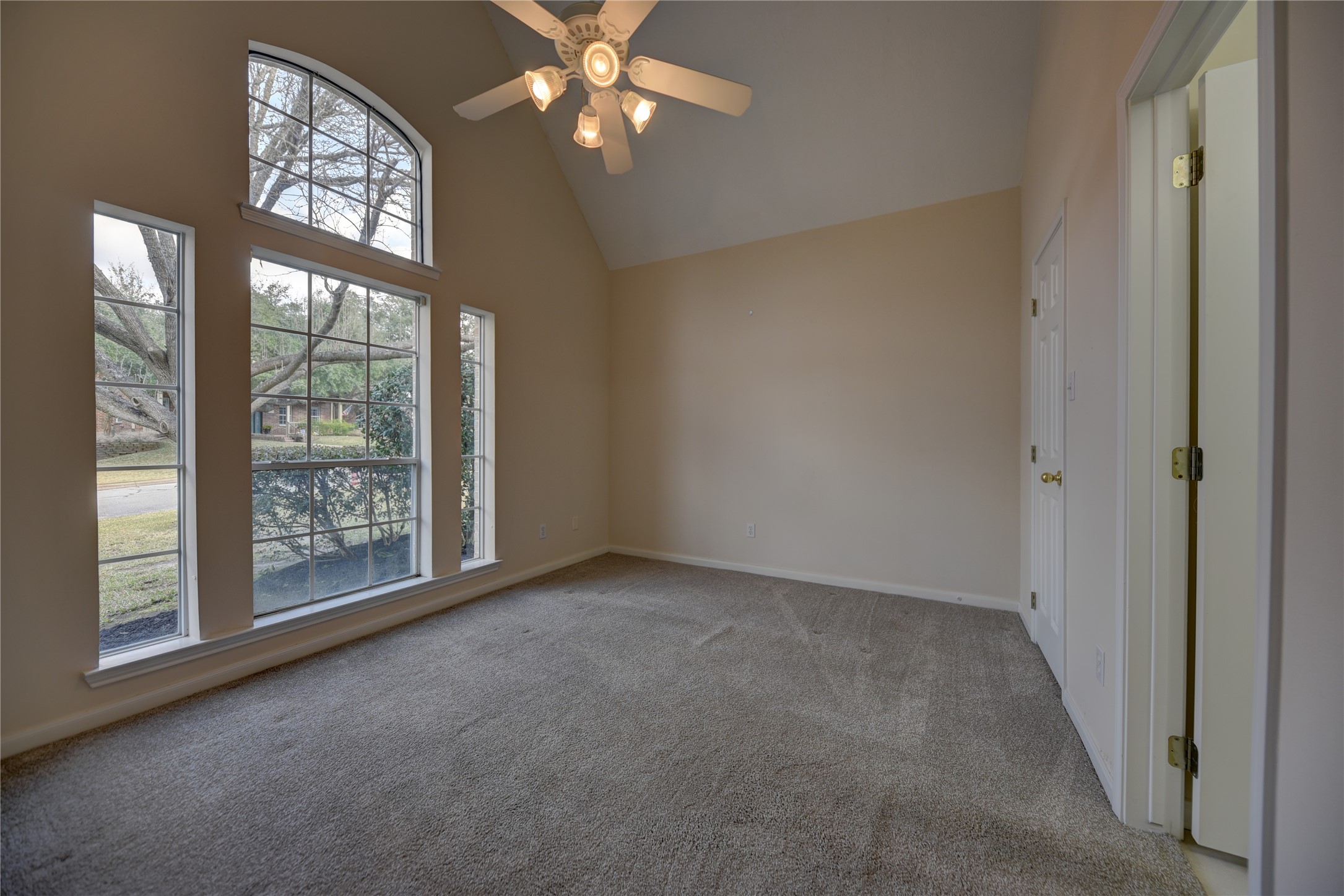 2702 Victory Lane Property Photo 14