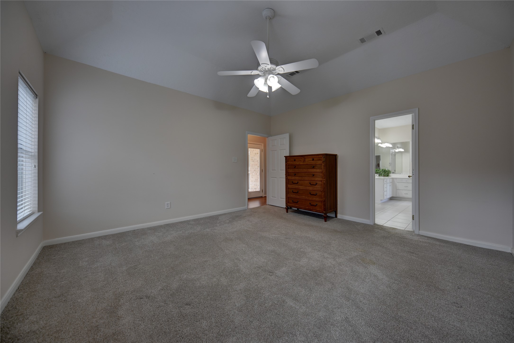 2702 Victory Lane Property Photo 17