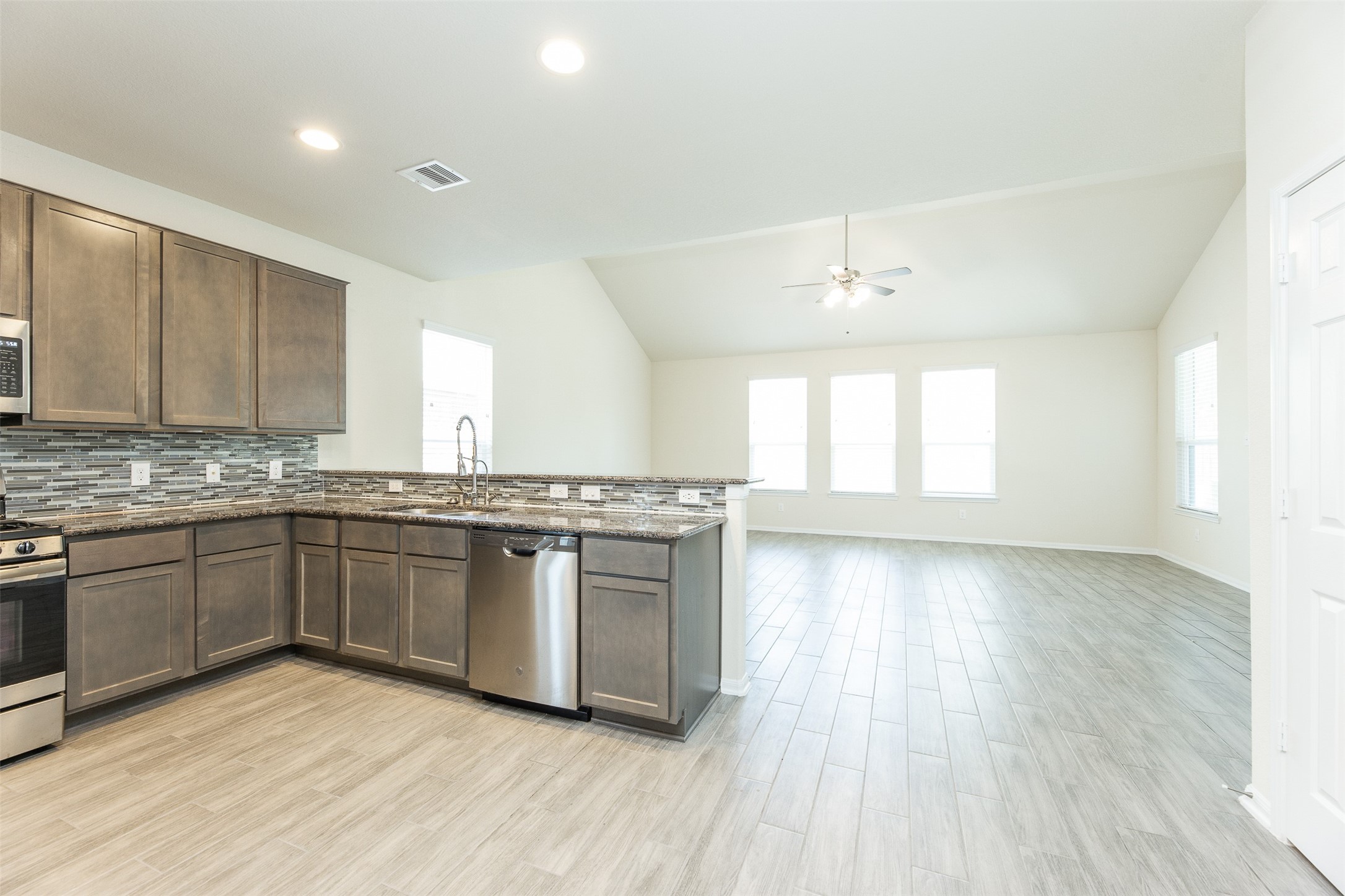2293 Garden Square Path Property Photo 8