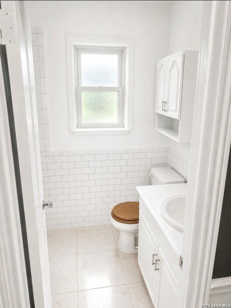 907 Redway Lane Property Photo 10