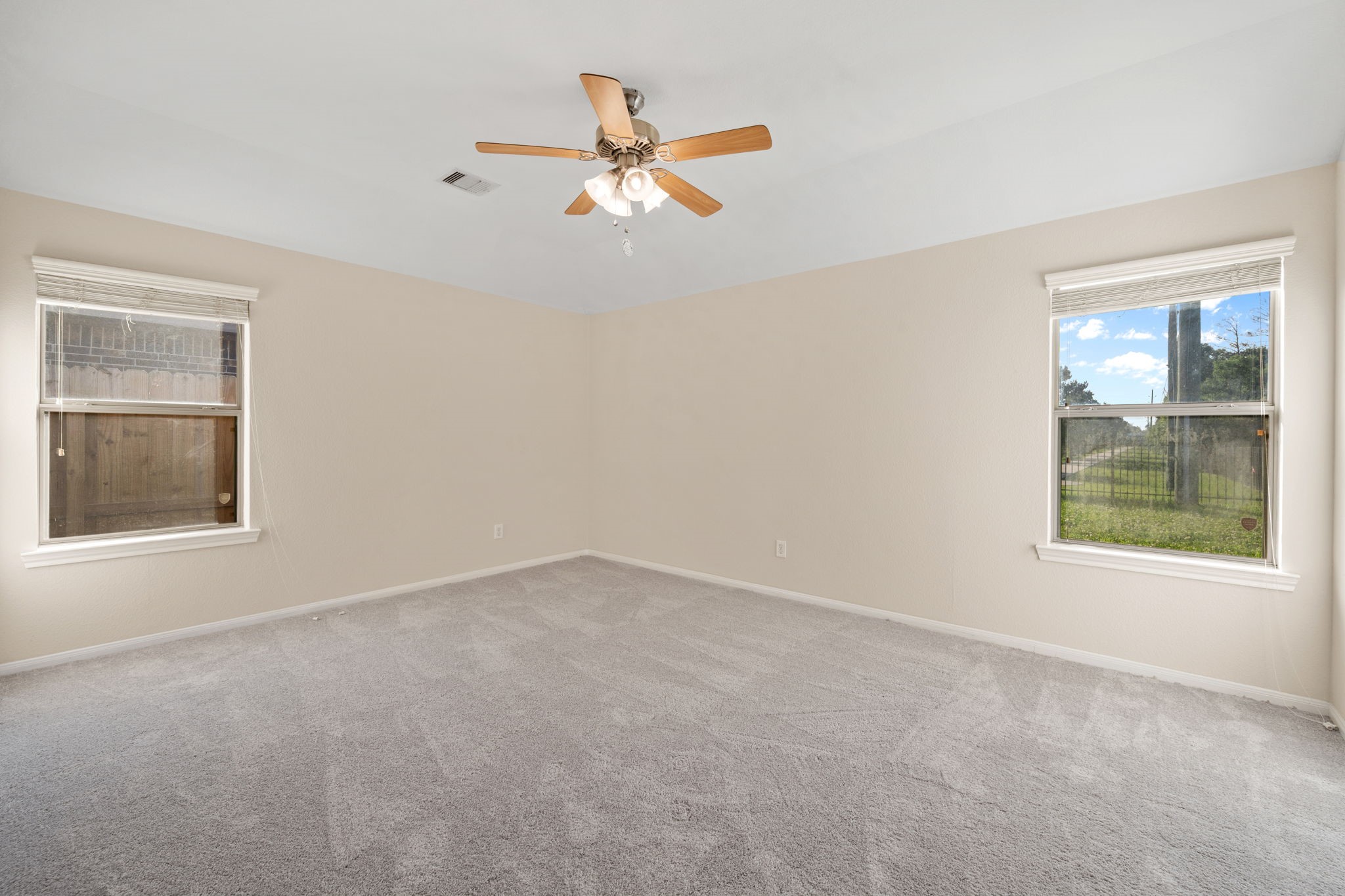 3031 E Lockeridge Village Drive Property Photo 16
