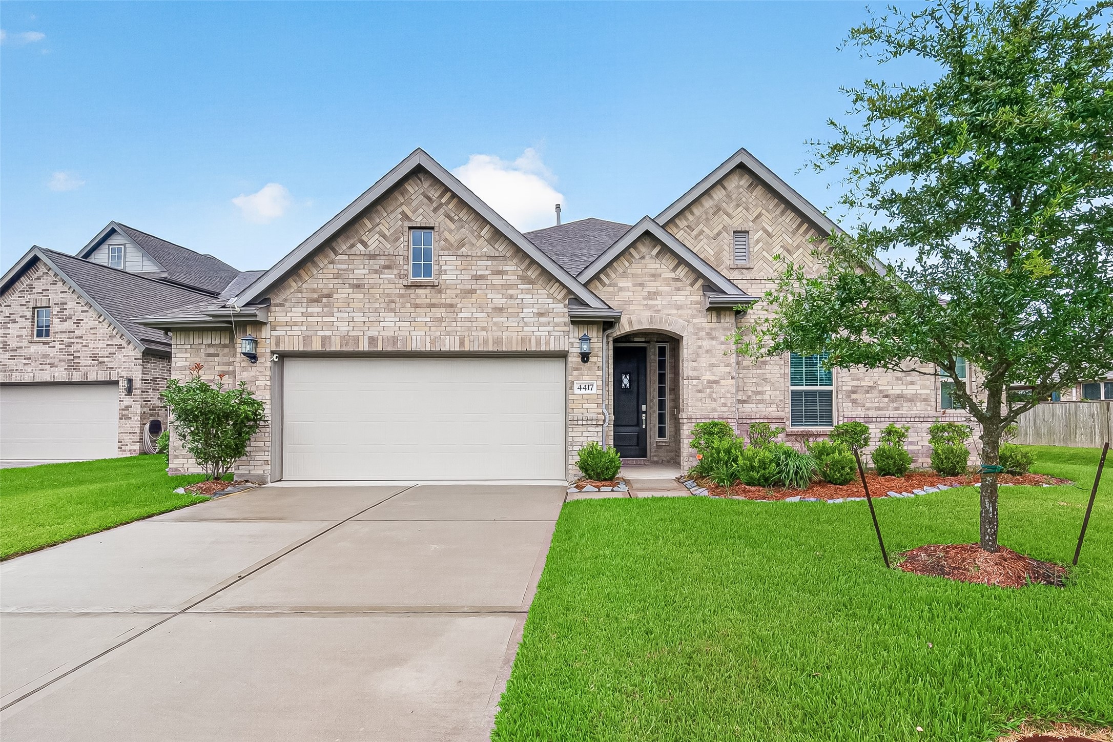 4417 Camden Lake Lane Property Photo 1