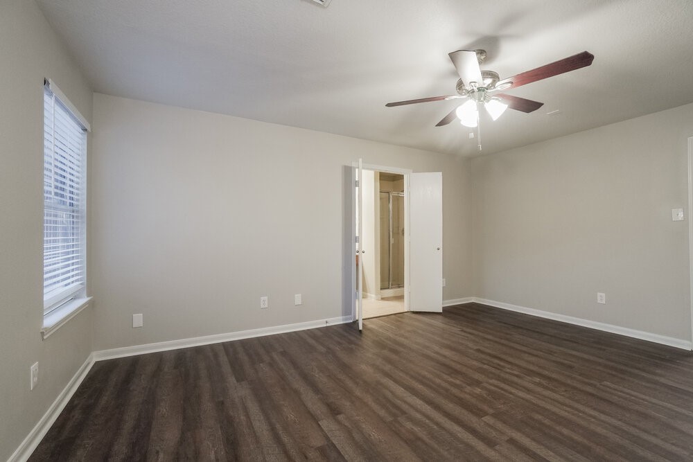 23503 Maple View Drive Property Photo 10