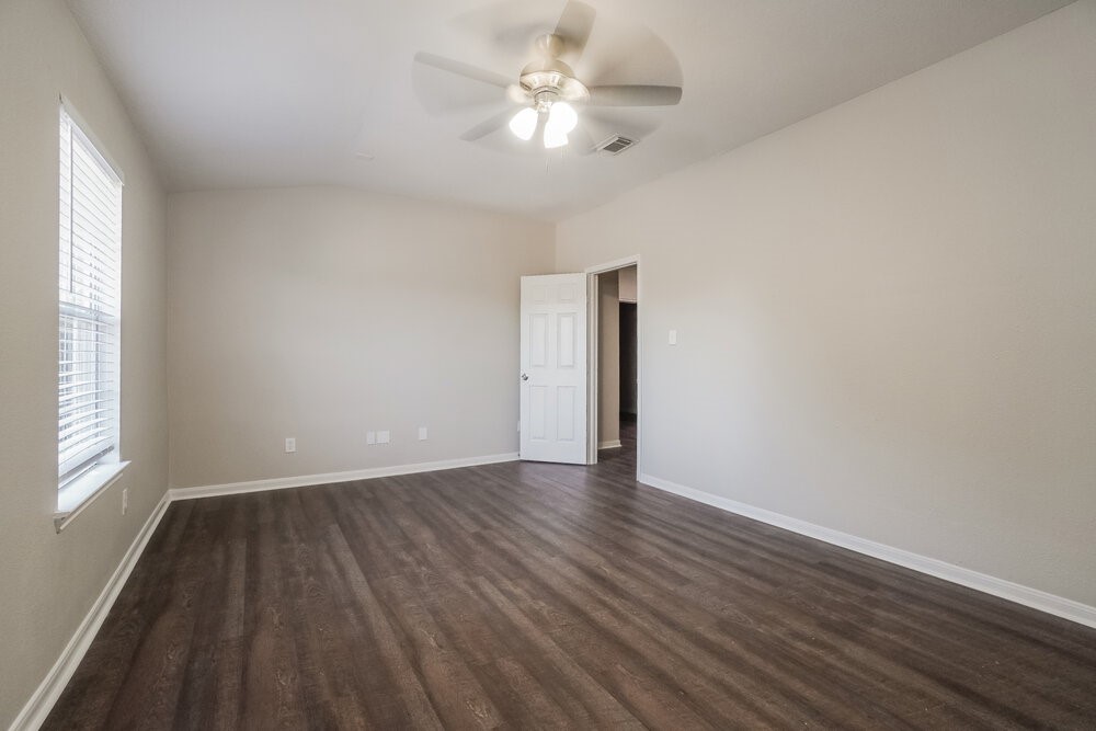 23503 Maple View Drive Property Photo 12